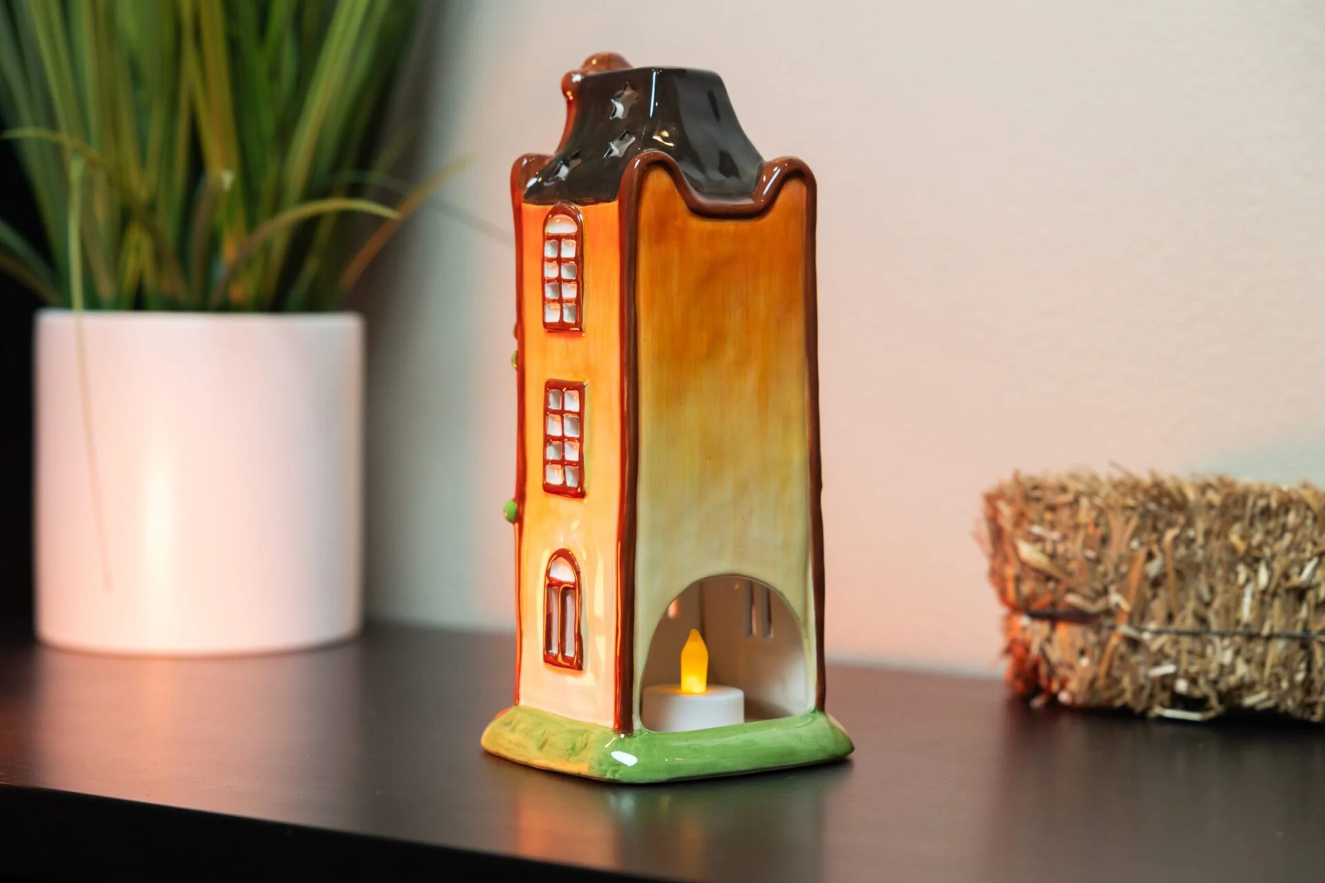 Autumn Light Candle House - Image 2