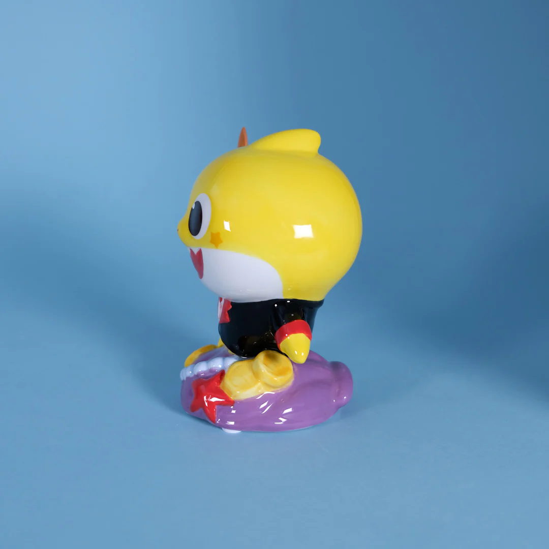 Baby Shark Pirate Family Figurine - Image 3