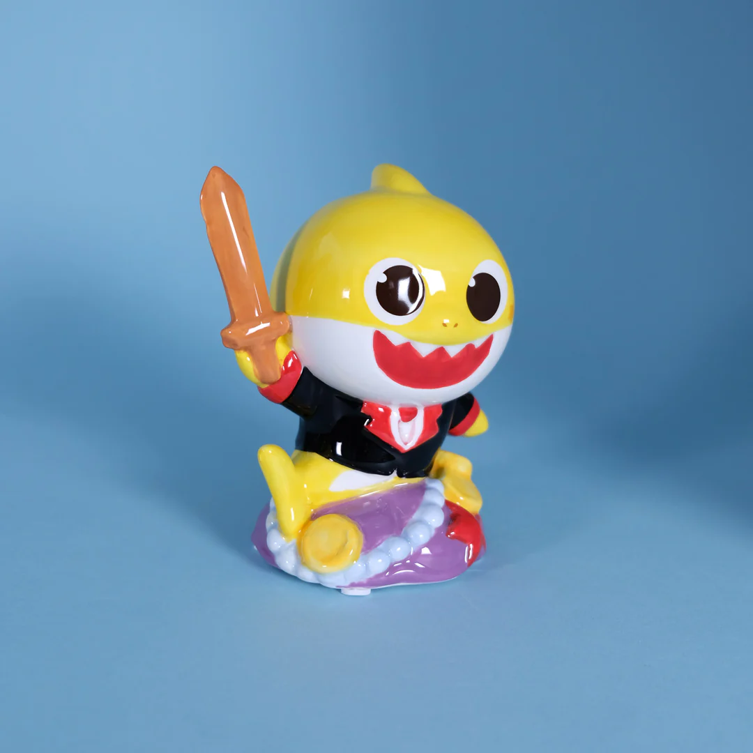 Baby Shark Pirate Family Figurine - Image 5