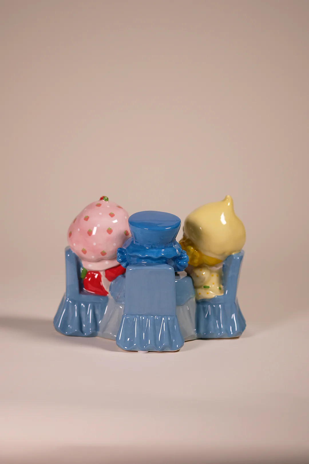 Berry Sweet Tea Party Figurine - Image 3