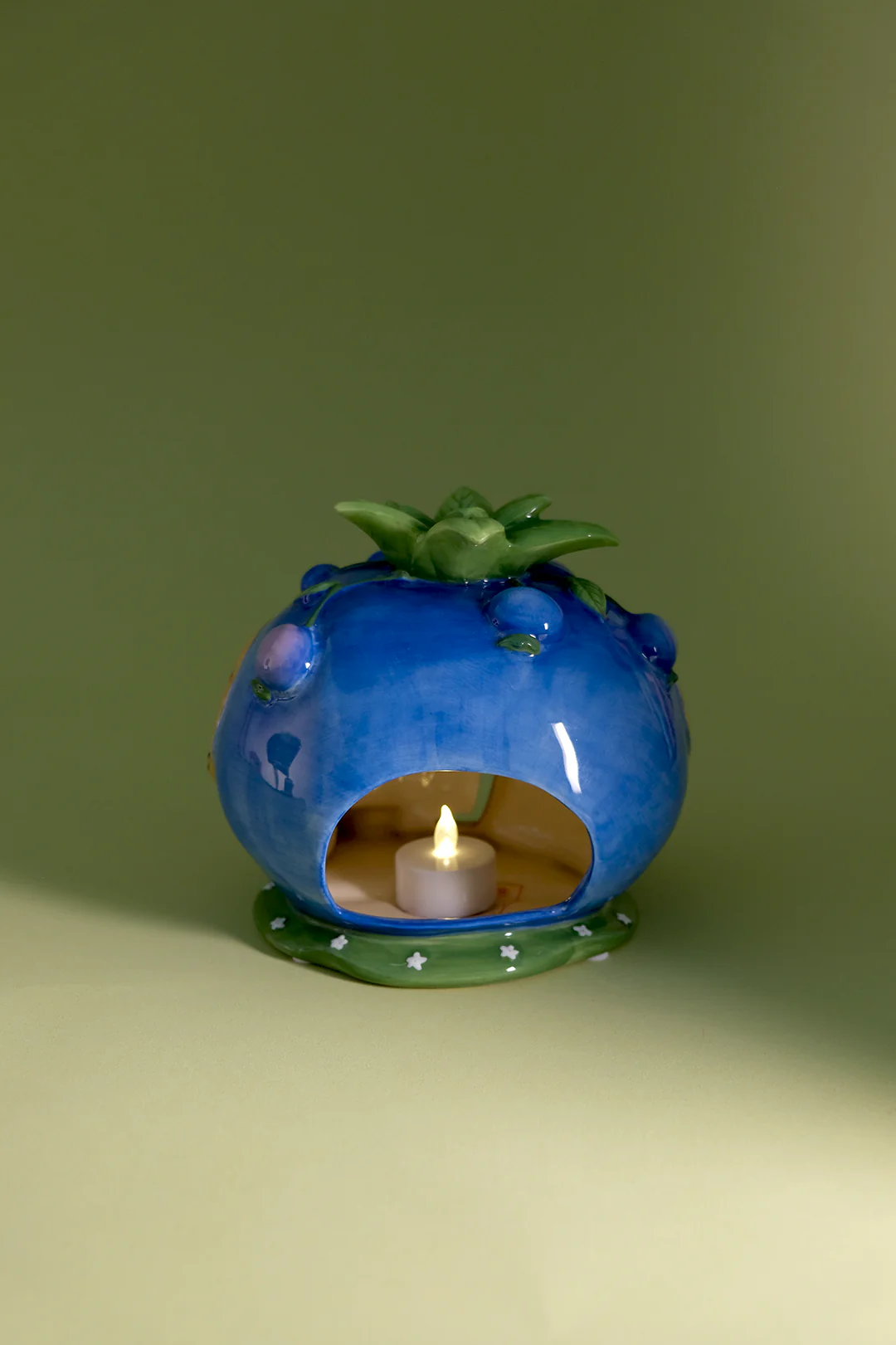 Blueberry Muffin's Sweet and Cozy Cottage Candle House - Image 3