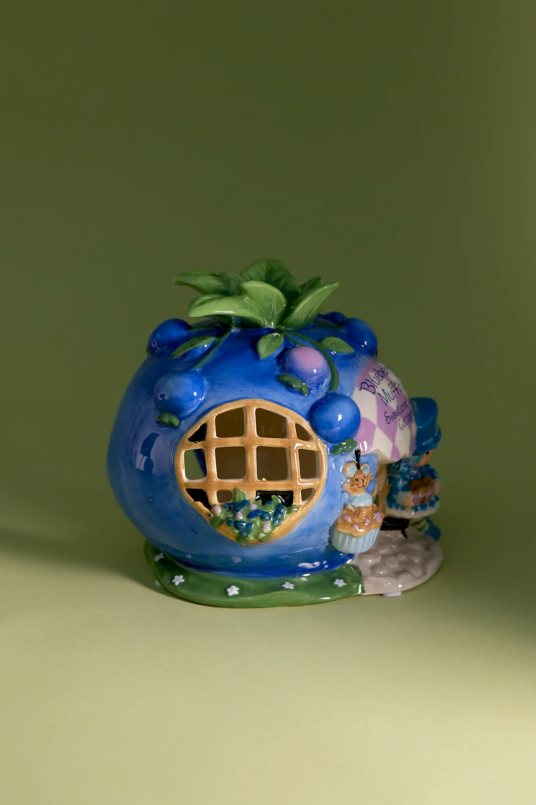 Blueberry Muffin's Sweet and Cozy Cottage Candle House - Image 4