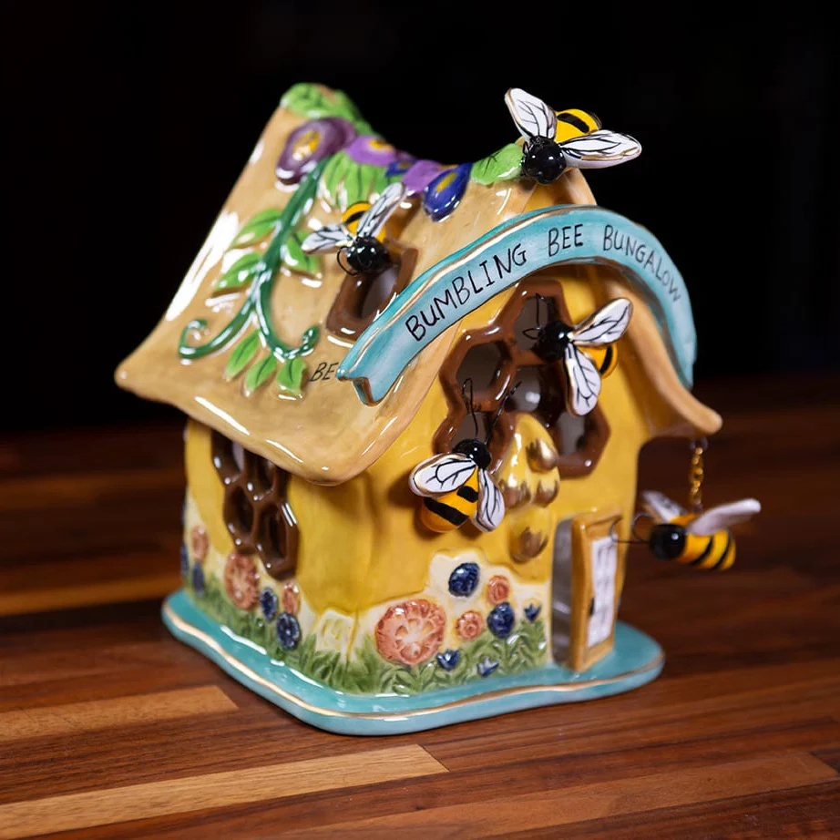 Bumbling Bee Bungalow Candle House - Image 3