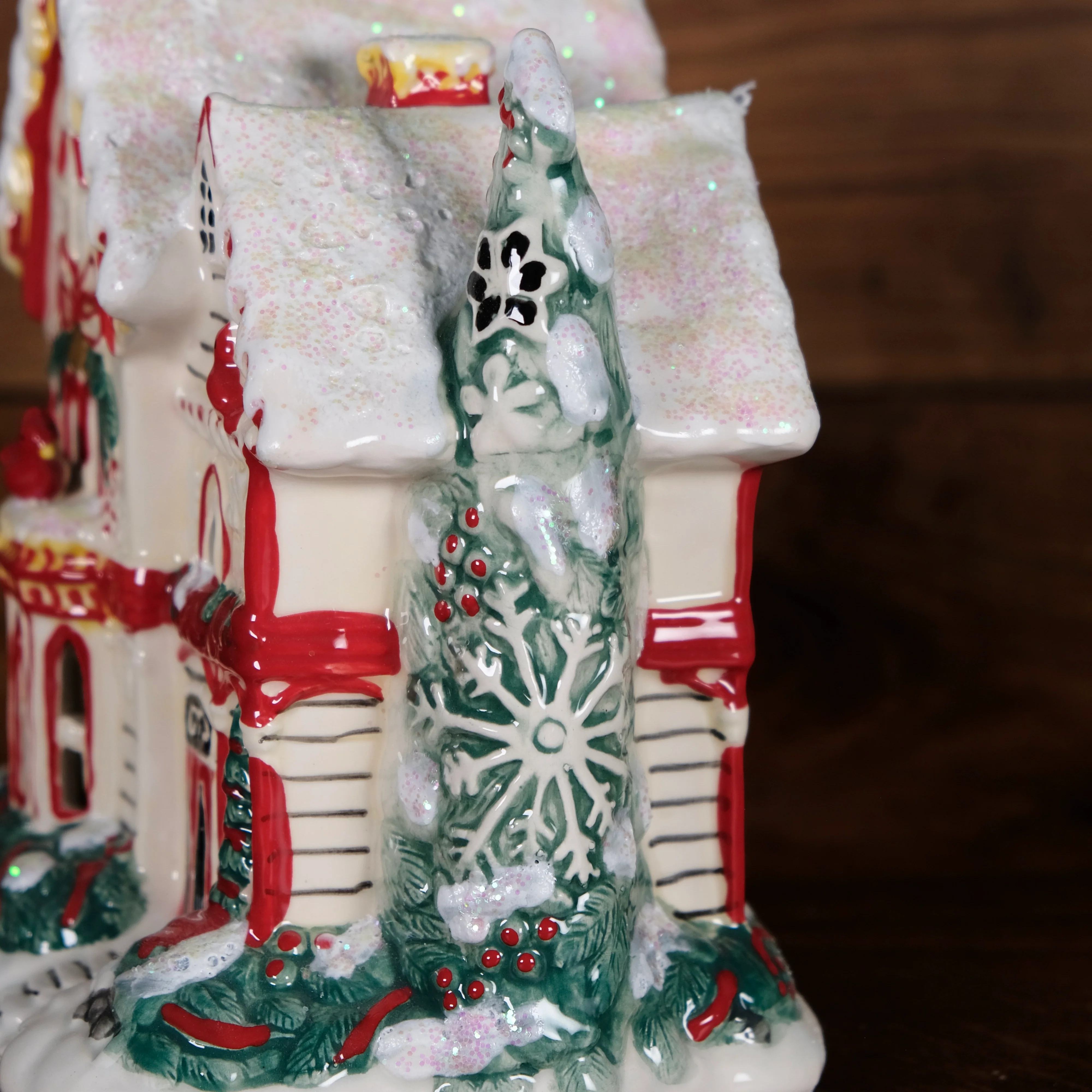 Cardinal Candle House - Image 3