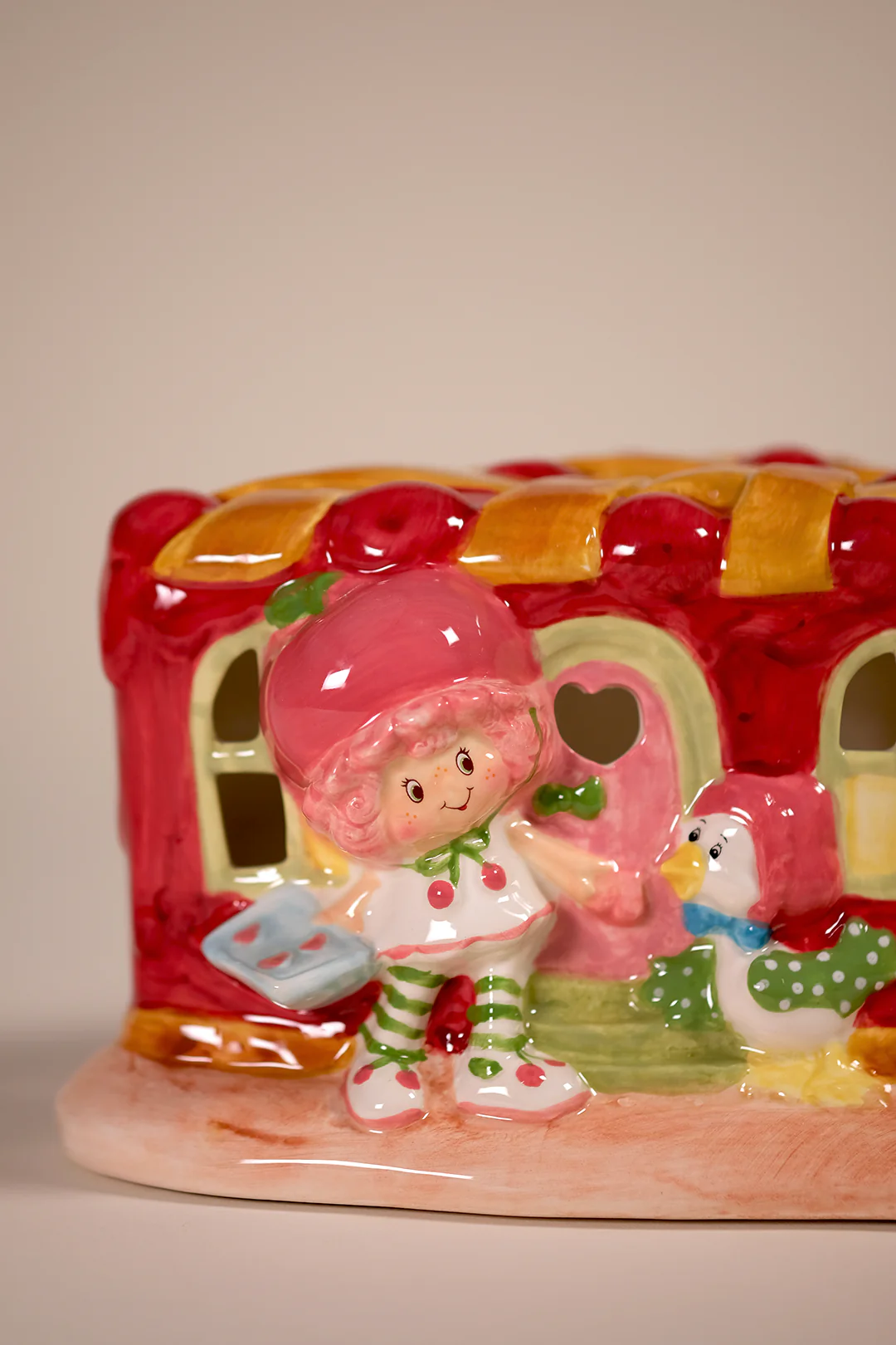 Cherry Cuddler Pie Candle House - Image 7