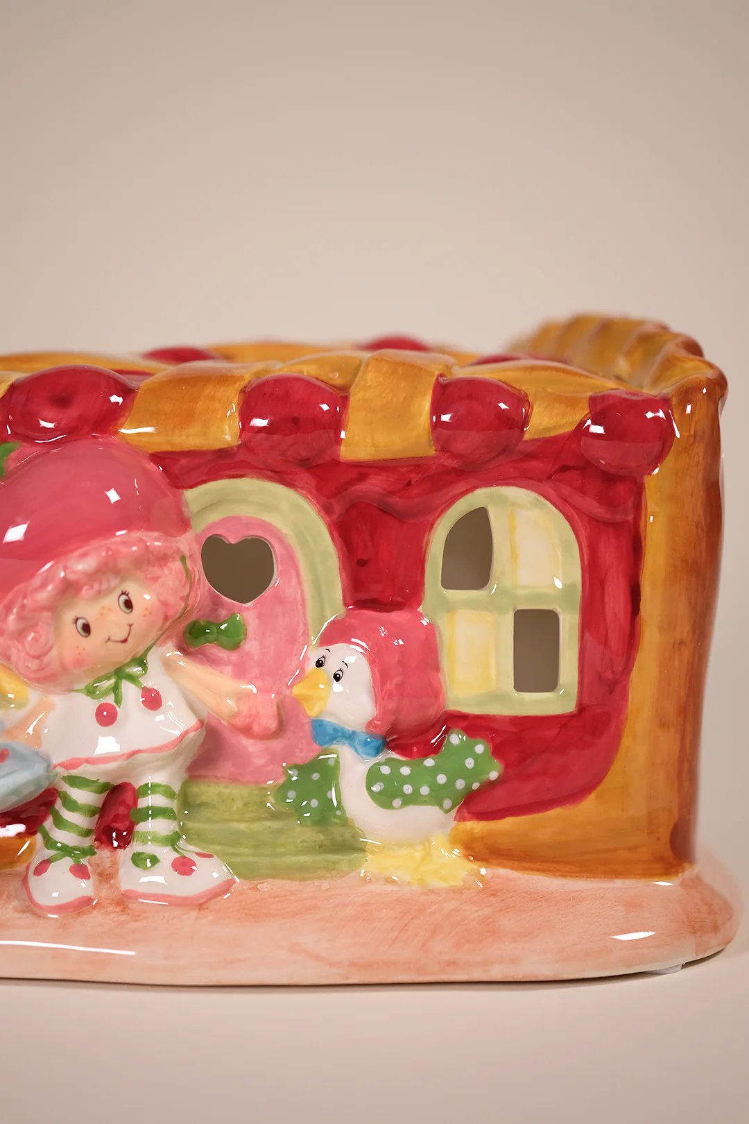 Cherry Cuddler Pie Candle House - Image 8