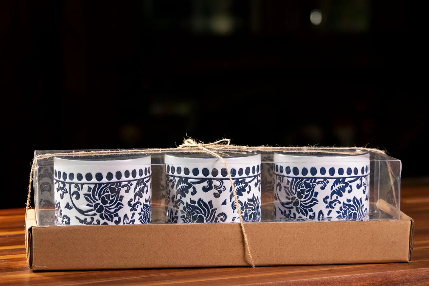 China Charm Set of 4" Planters W/ Tray - Image 2