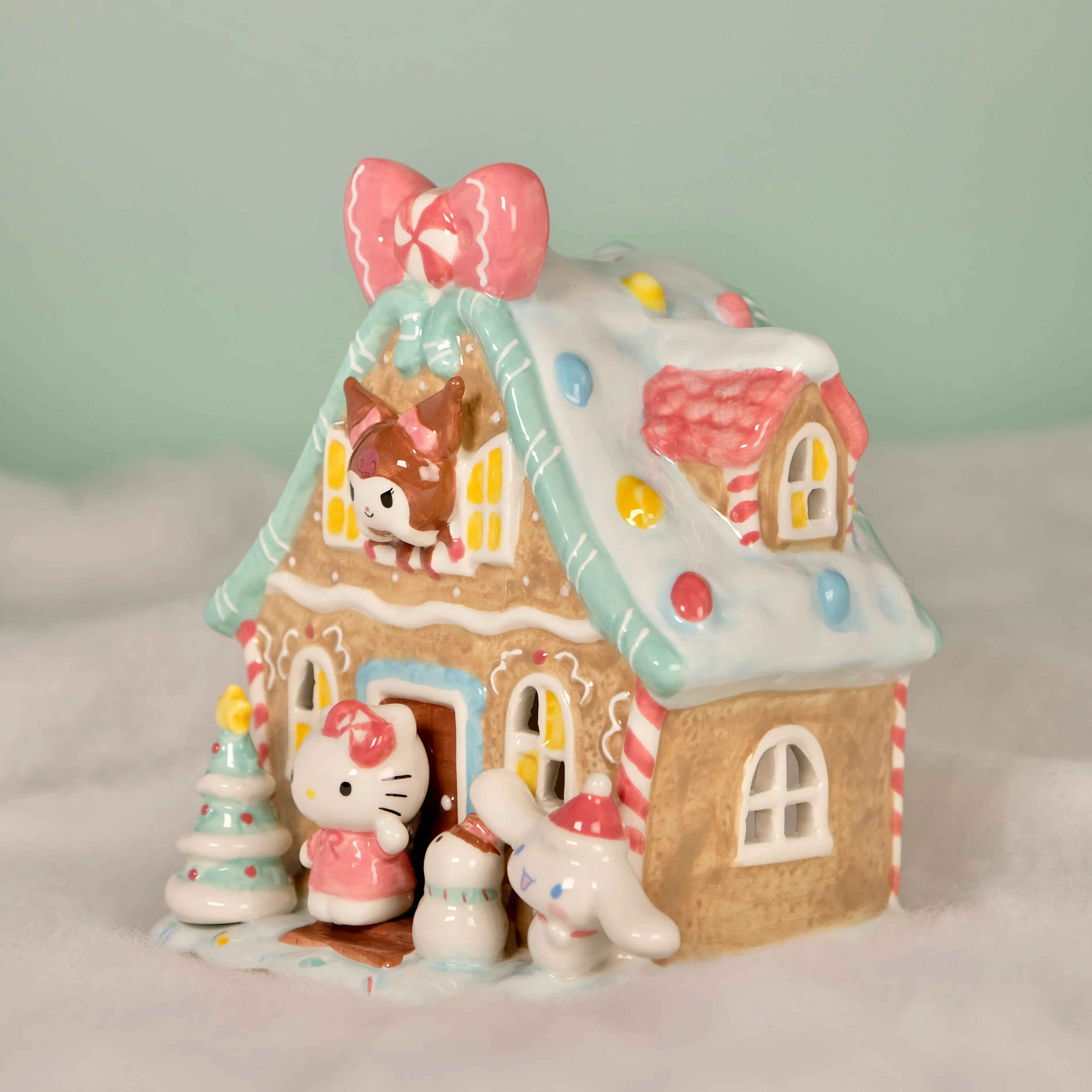 CHRISTMAS HELLO KITTY & FRIENDS CANDLE HOUSE - Image 2