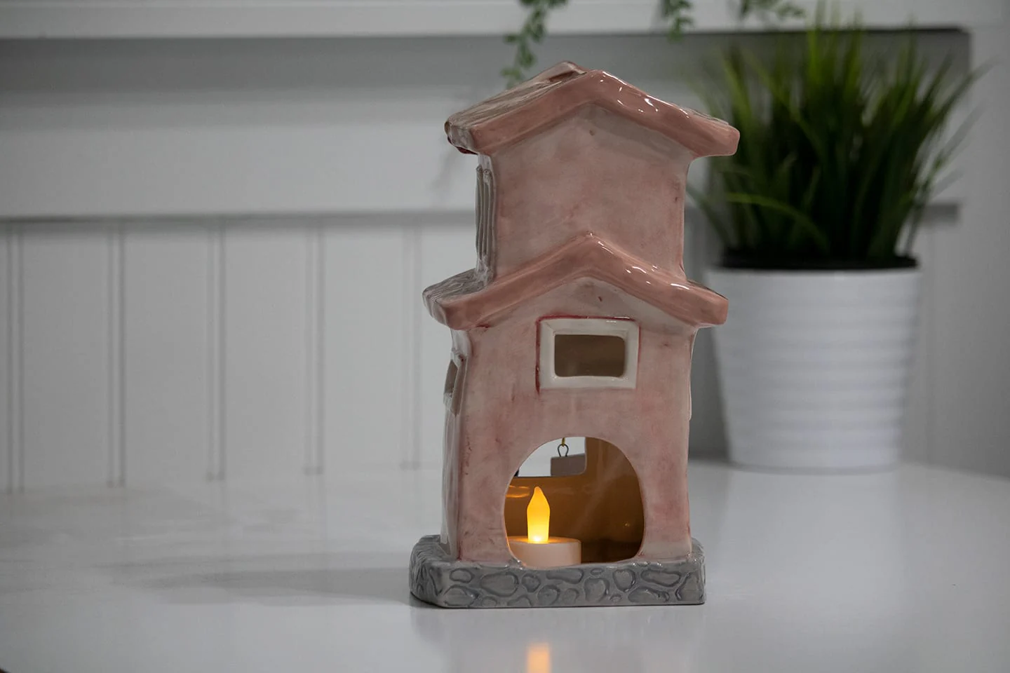 Clayworks Coral Cove Fish Chips Candle House - Image 10
