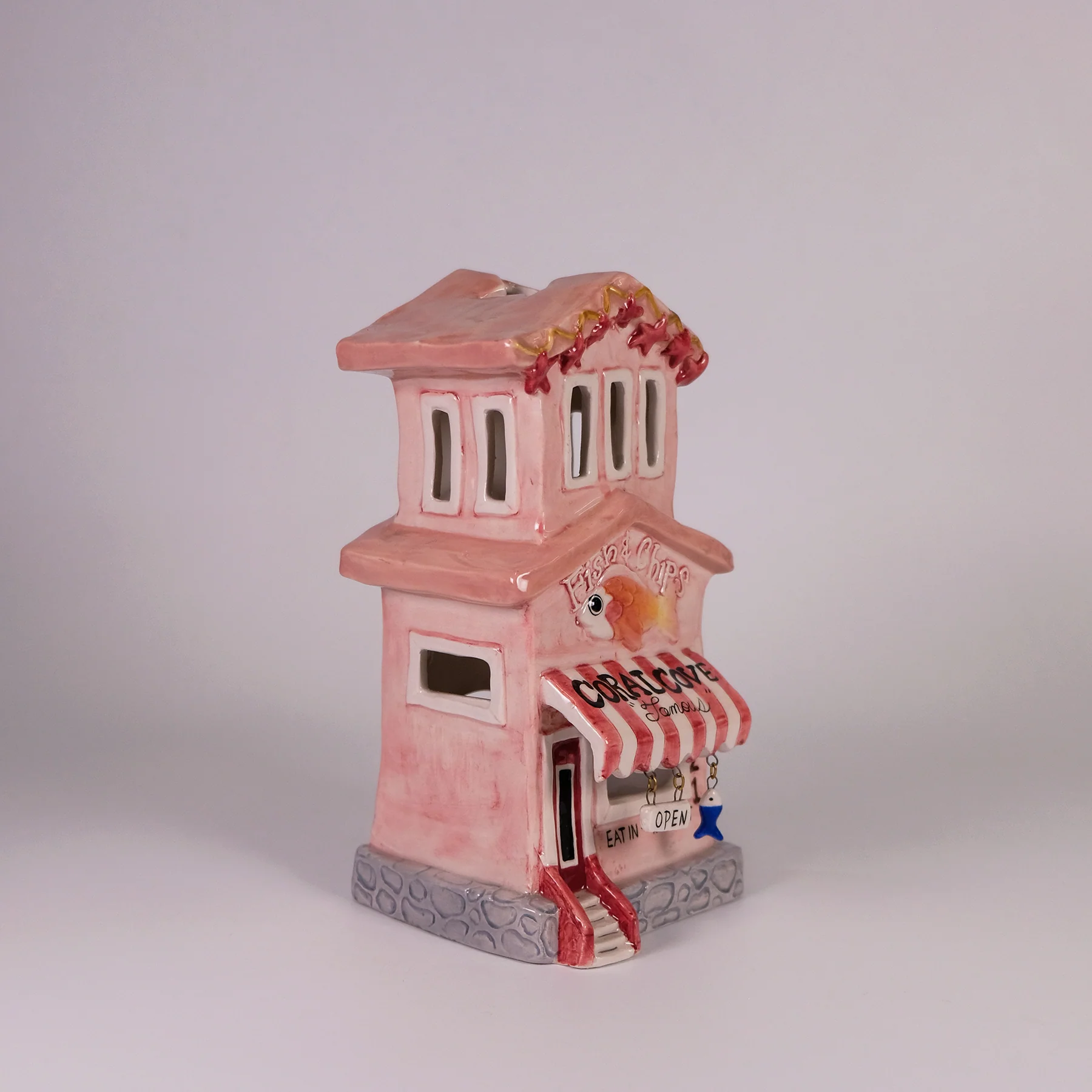 Clayworks Coral Cove Fish Chips Candle House - Image 5