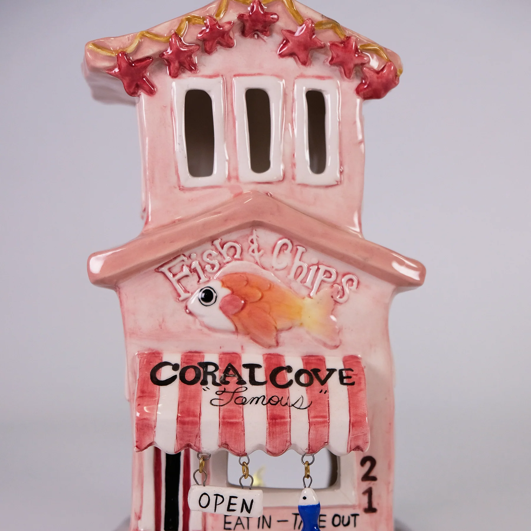 Clayworks Coral Cove Fish Chips Candle House - Image 6