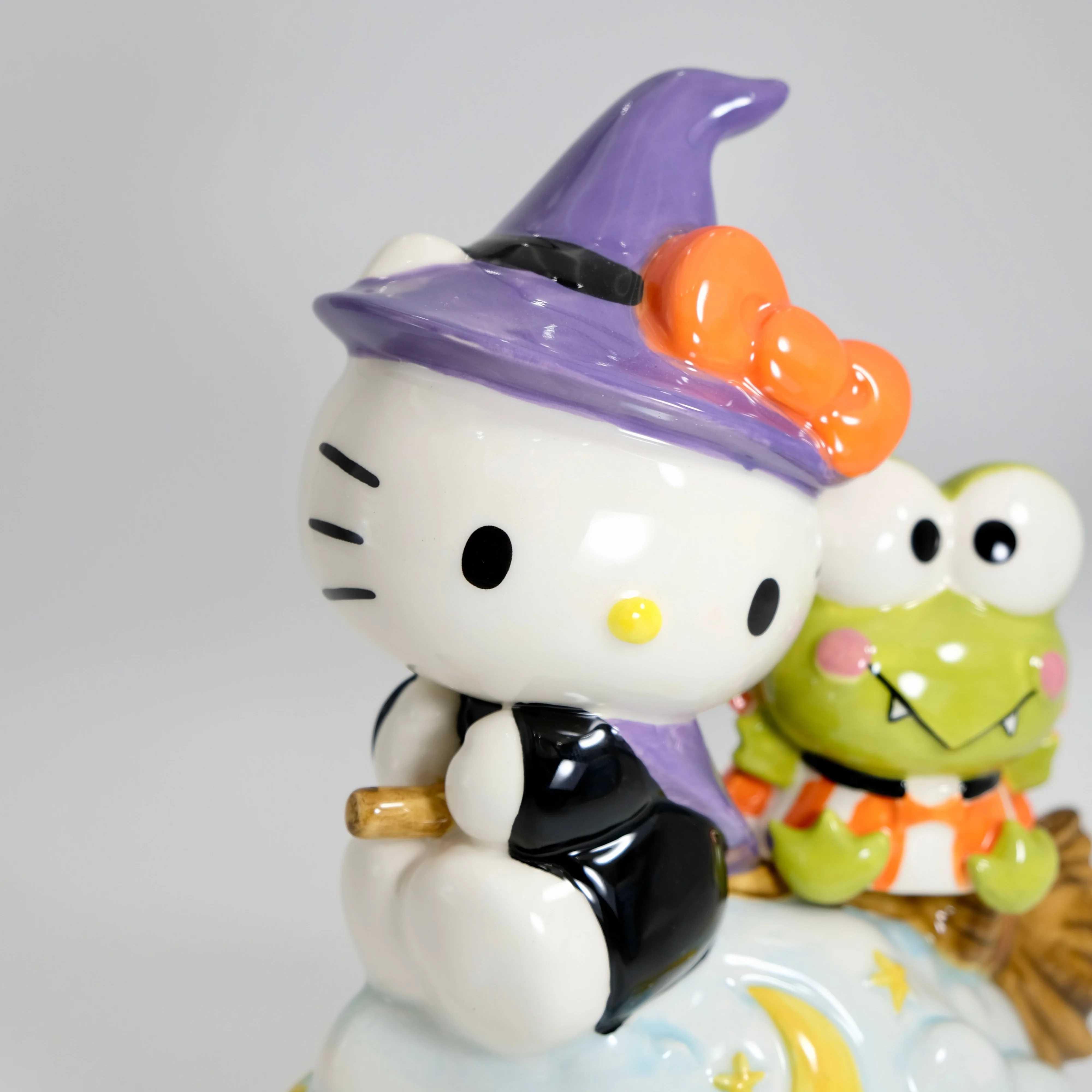 Hello Kitty and Keroppi figurine - Image 5