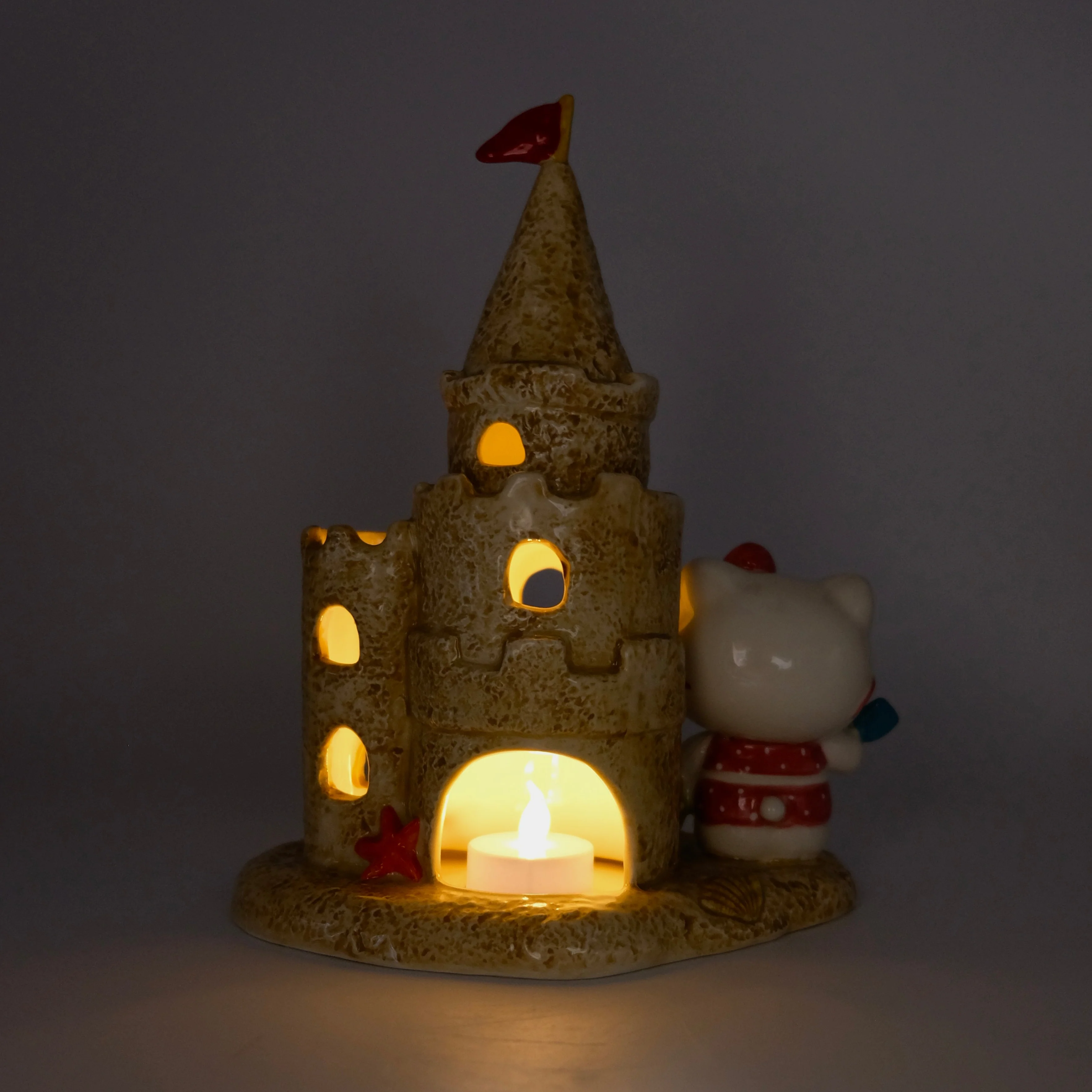 Hello Kitty Sand Castle Candle House - Image 10