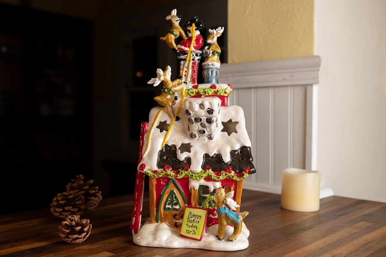 ReindeerVille -  Chimney Training Candle House