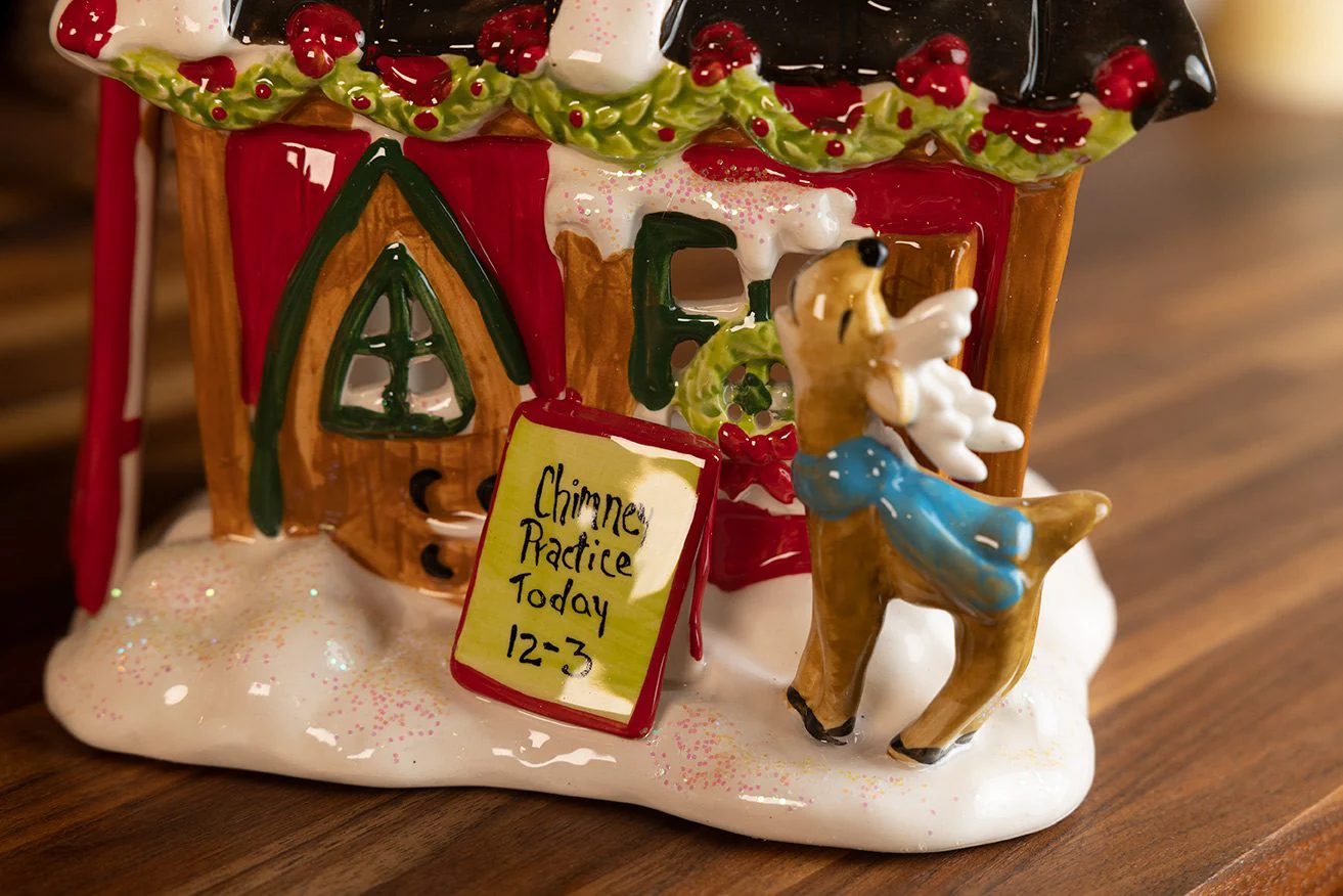 ReindeerVille -  Chimney Training Candle House - Image 3