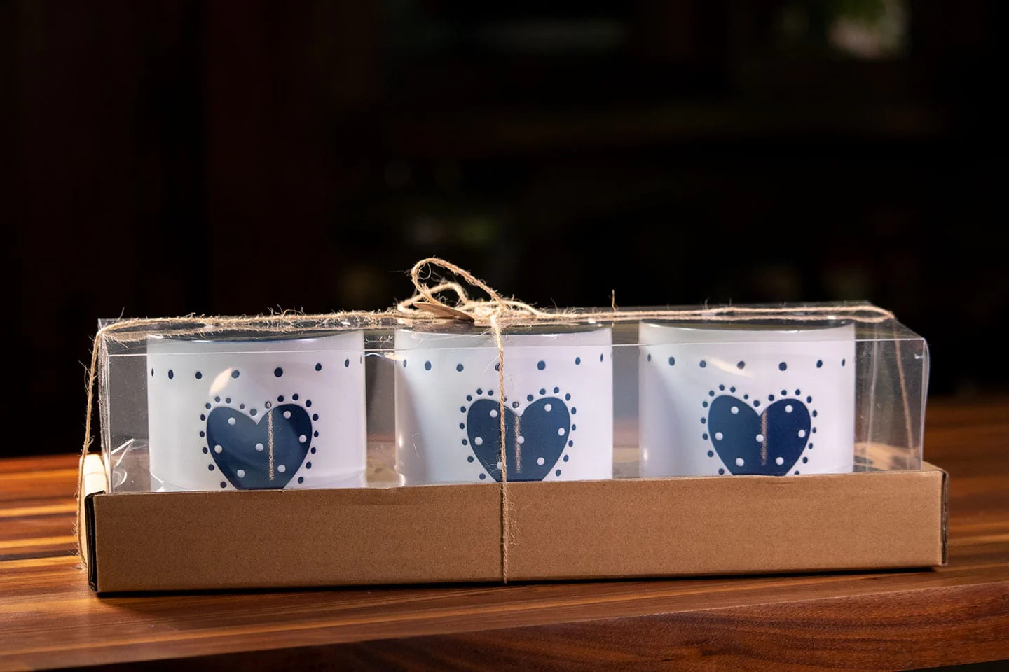 Country Heart Set of 4" Planters W/ Tray - Image 2