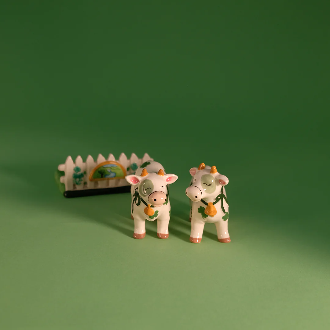 Cow Salt & Pepper Set with Dish - Image 4