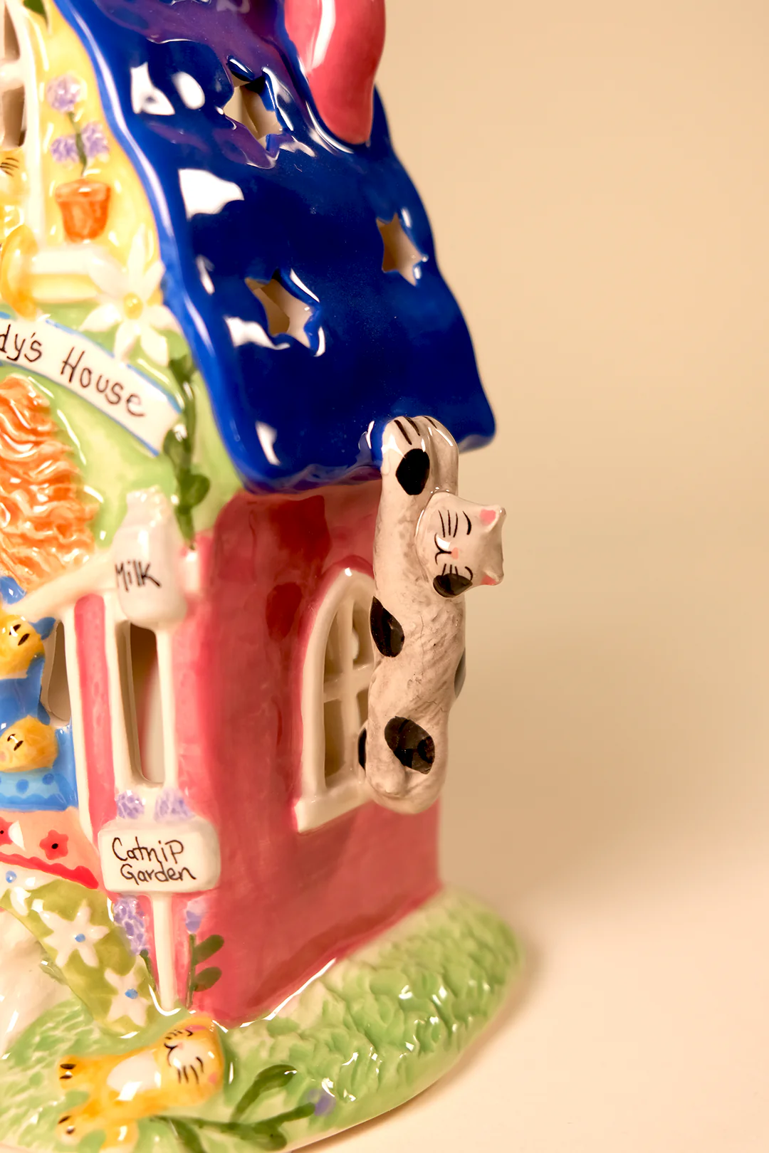 Crazy Cat Lady Candle House - Image 11