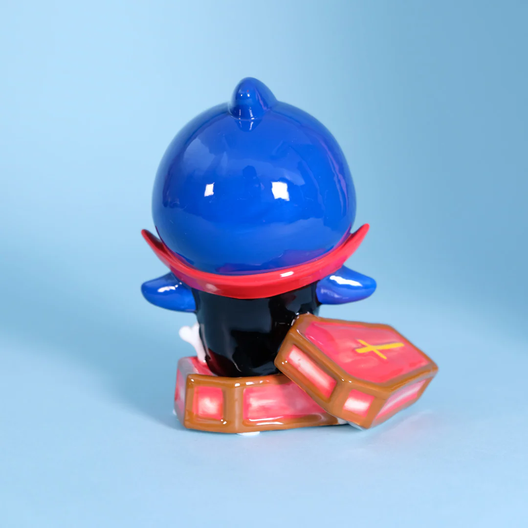 Daddy Shark Vampire Figurine - Image 3