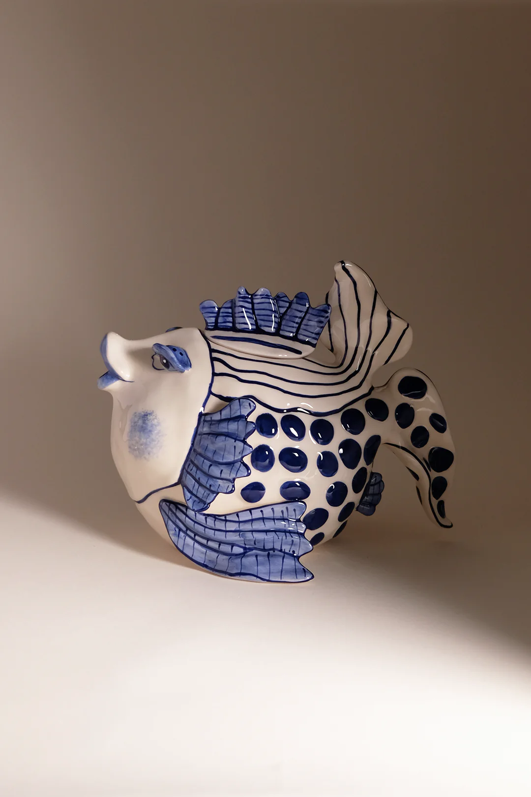 Delft Fish Teapot - Image 3