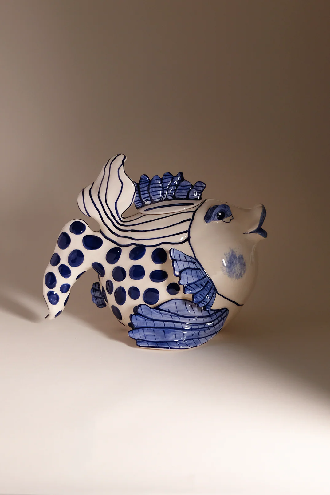 Delft Fish Teapot - Image 4