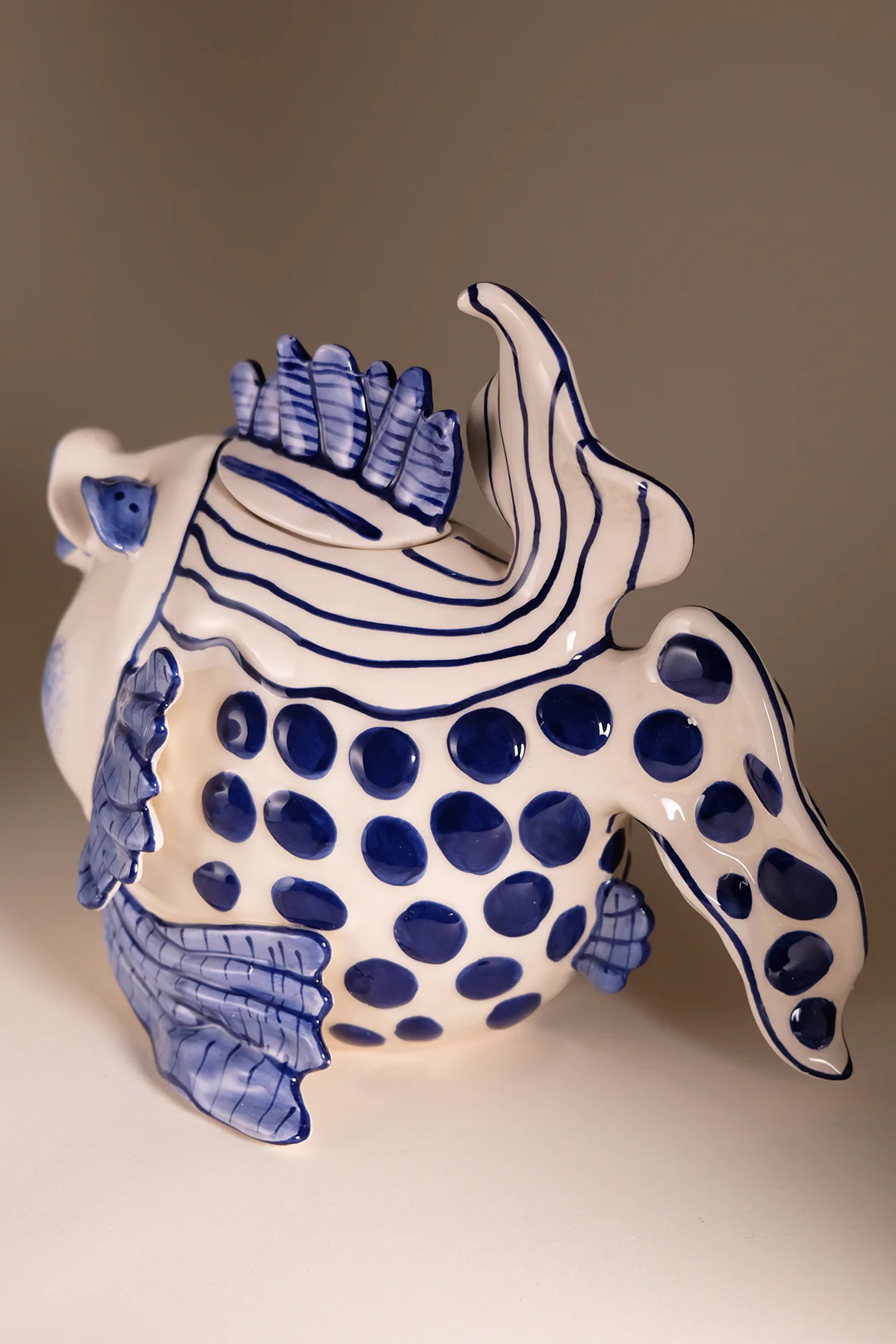 Delft Fish Teapot - Image 7