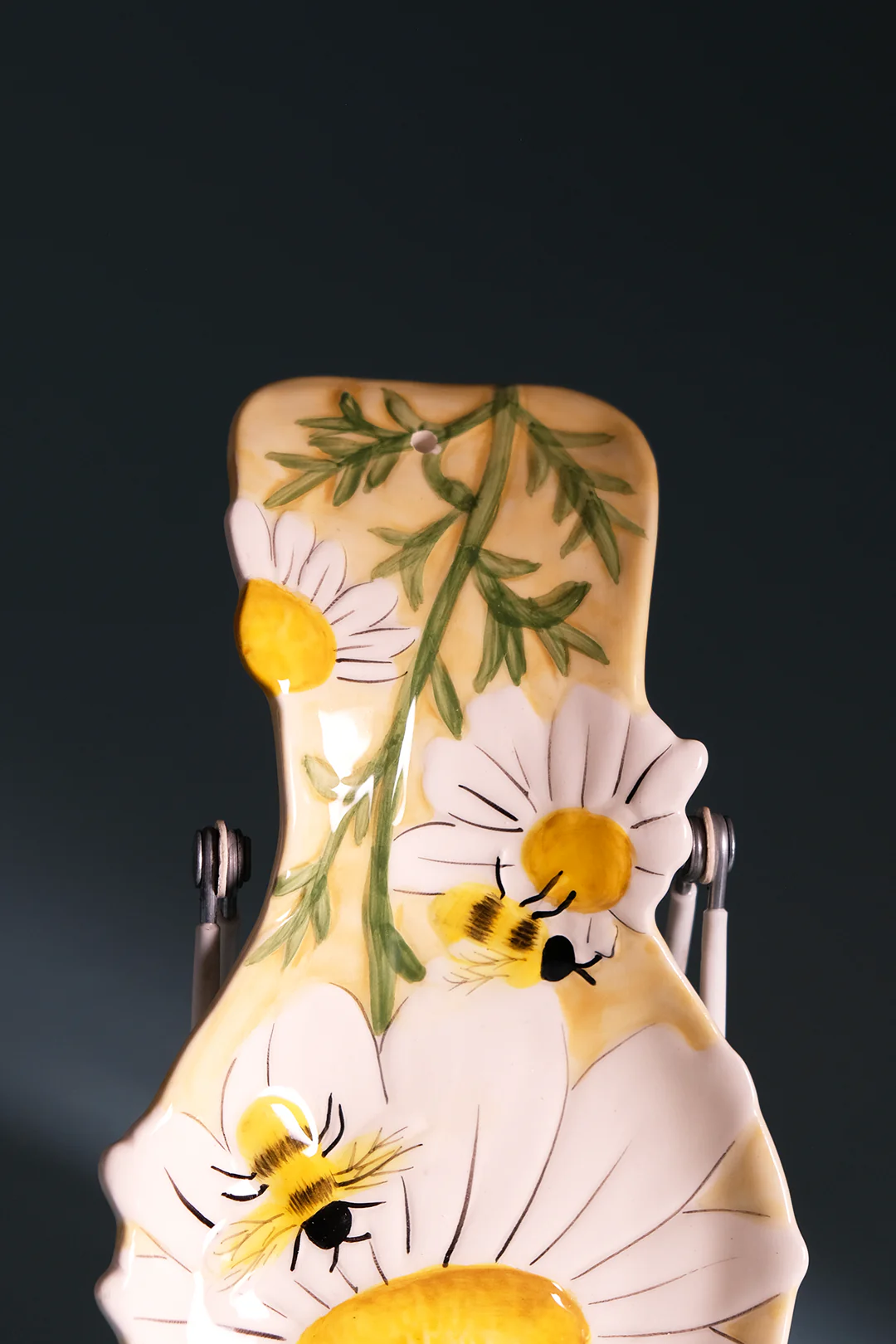 Flower and Honey Bee Spoon Rest - Image 6