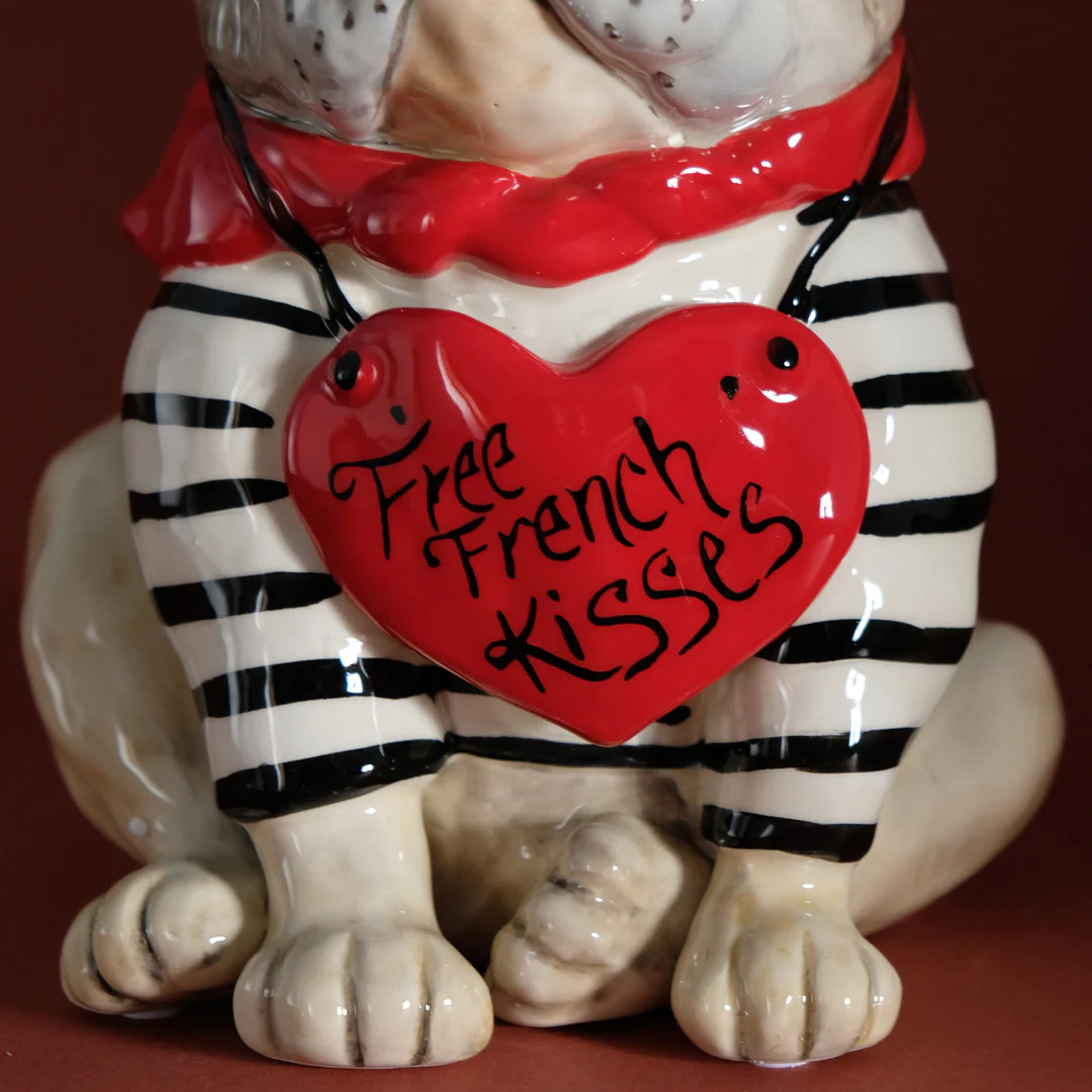 Free French Kisses Bulldog Figurine - Image 6