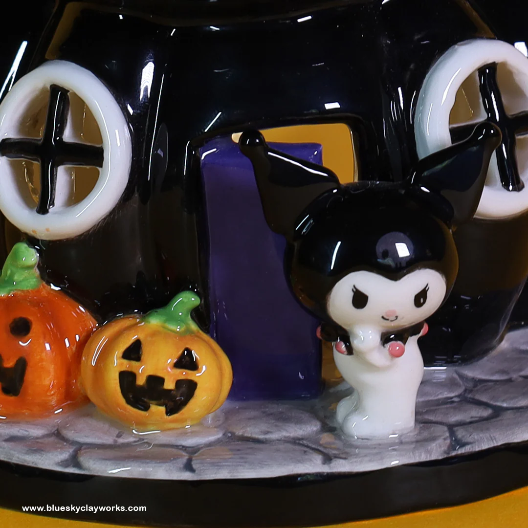 Hello Kitty and Kuromi Jack O Lantern Candle House - Image 4