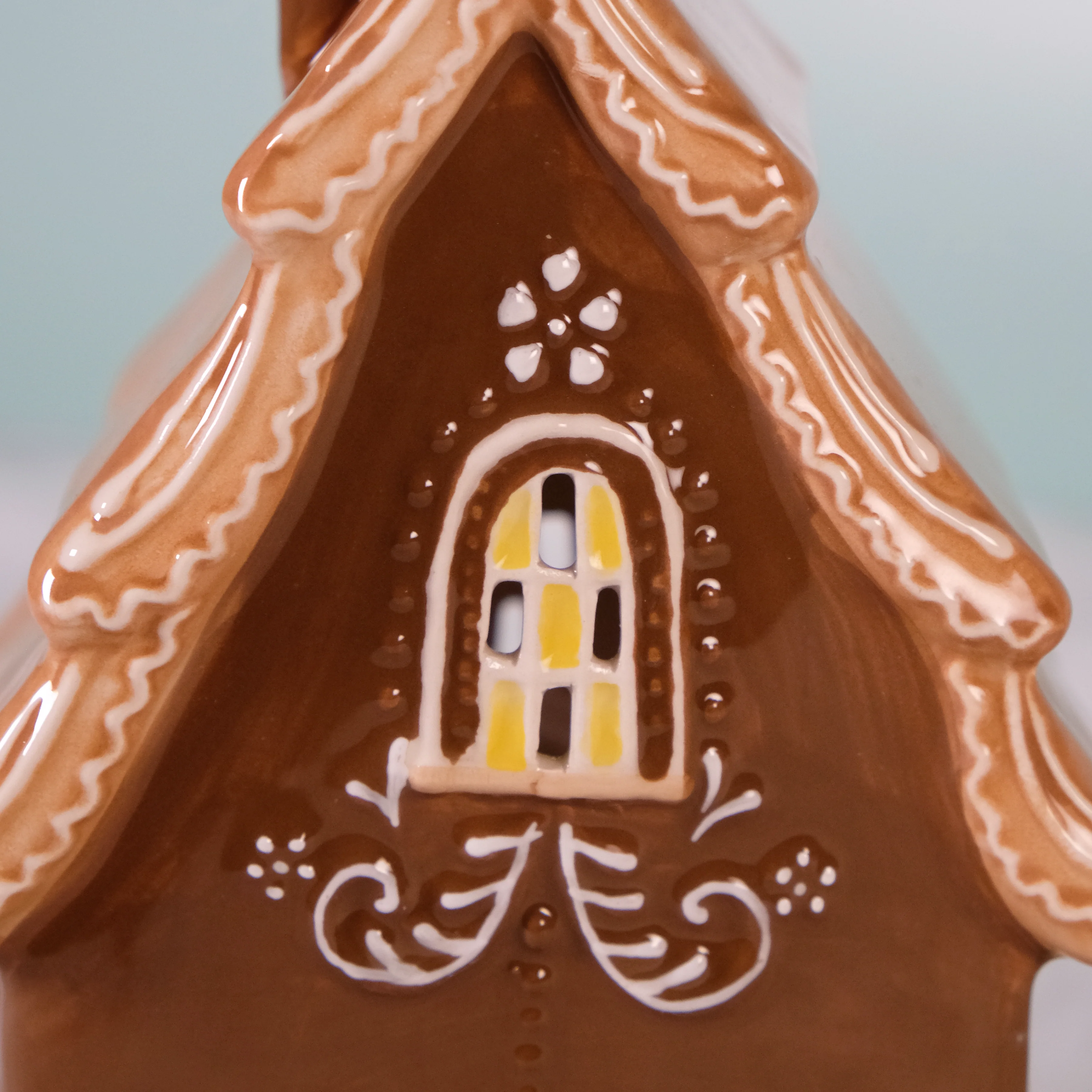 Gingerbread Candle House - Image 6