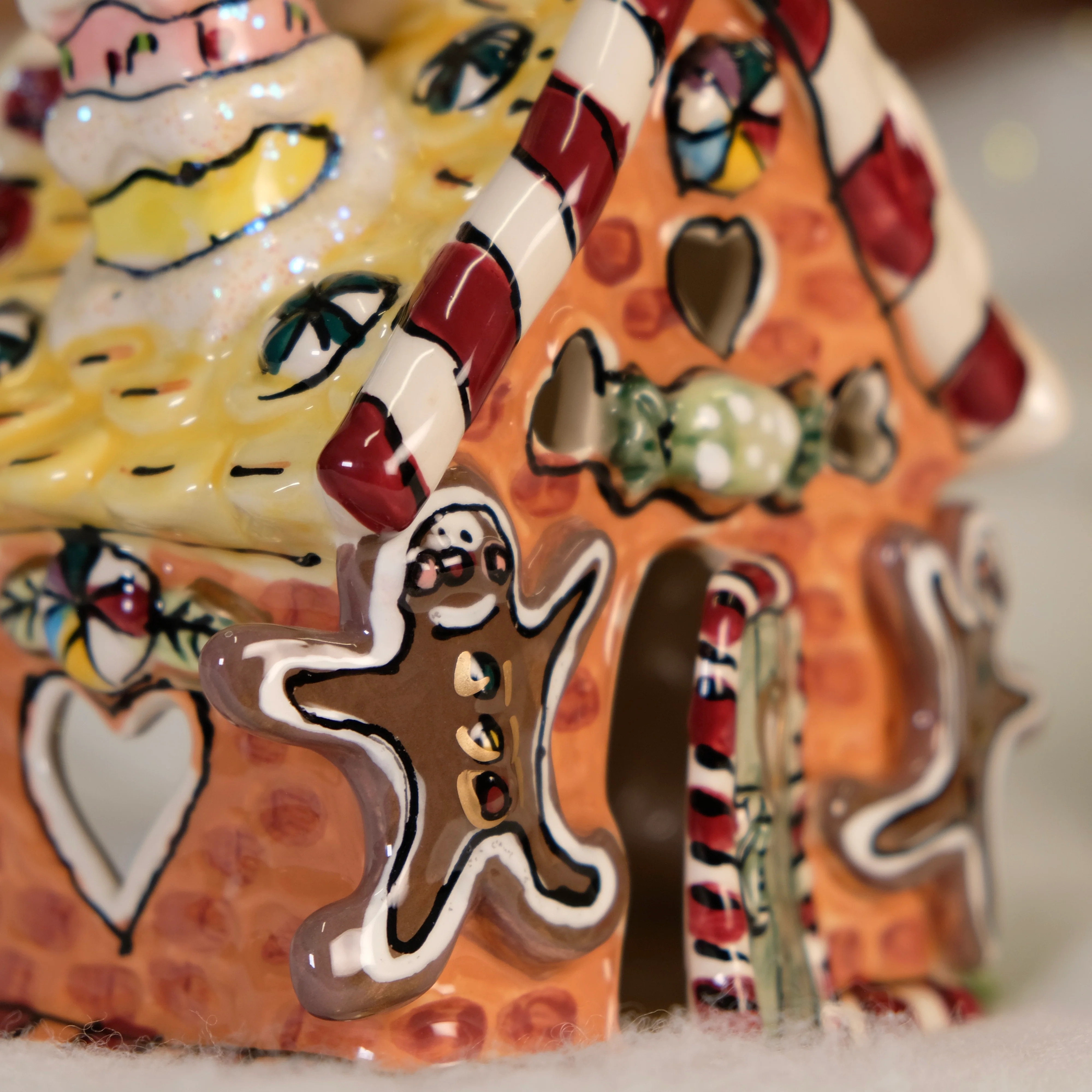 Gingerbread Candle House - Image 9