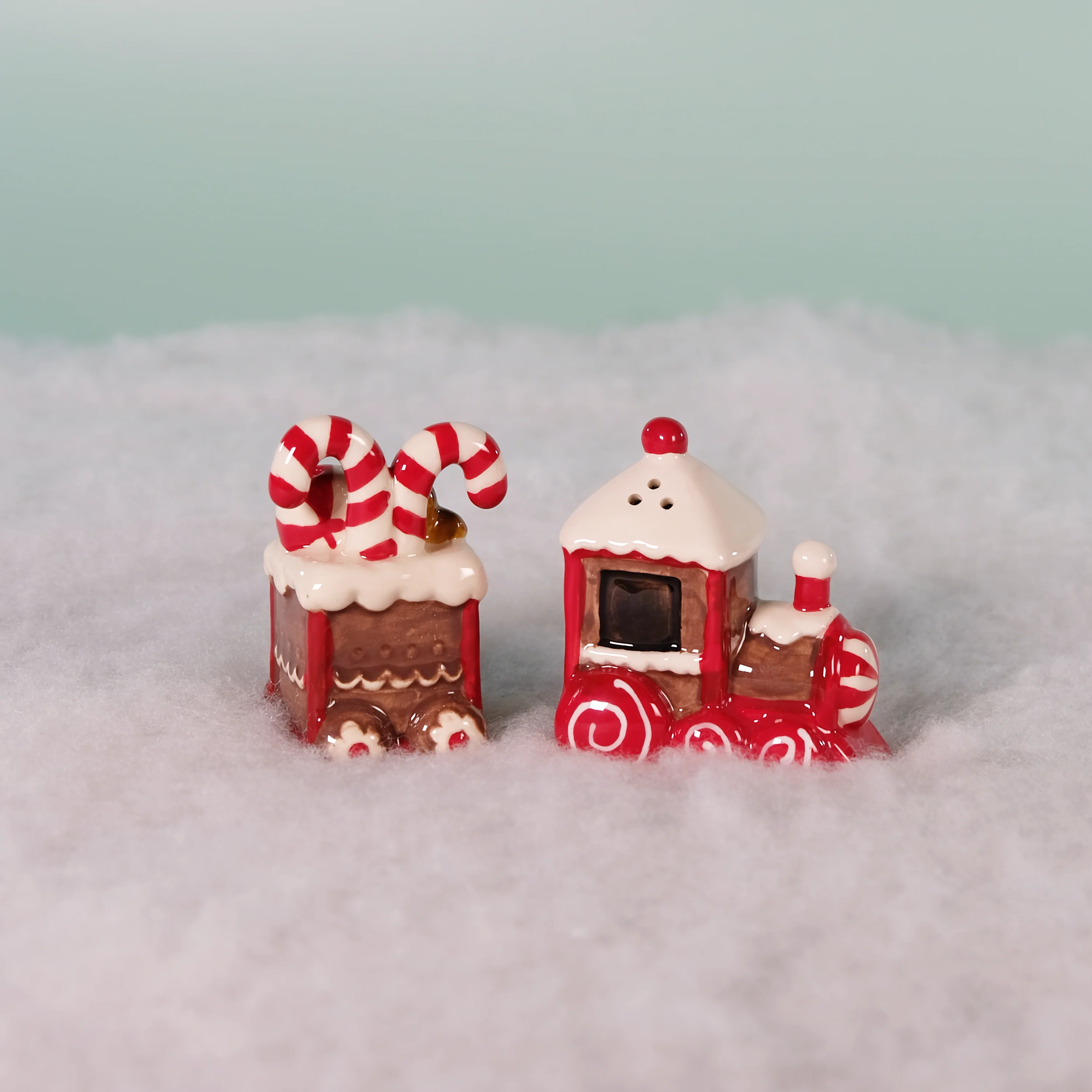 Gingerbread Train Salt & Pepper Set - Image 5