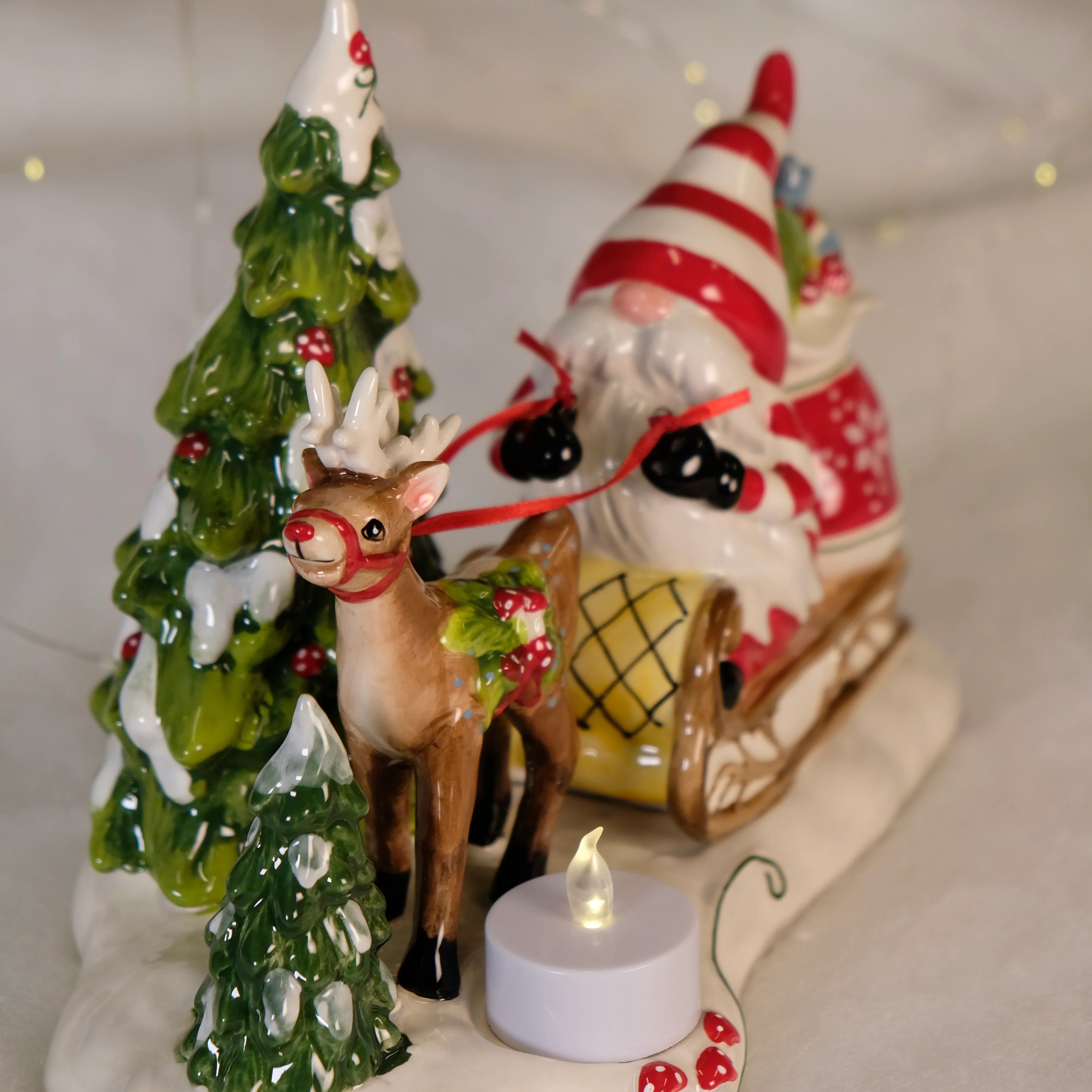 Gnomeville Shopping Tealight Holder - Image 7