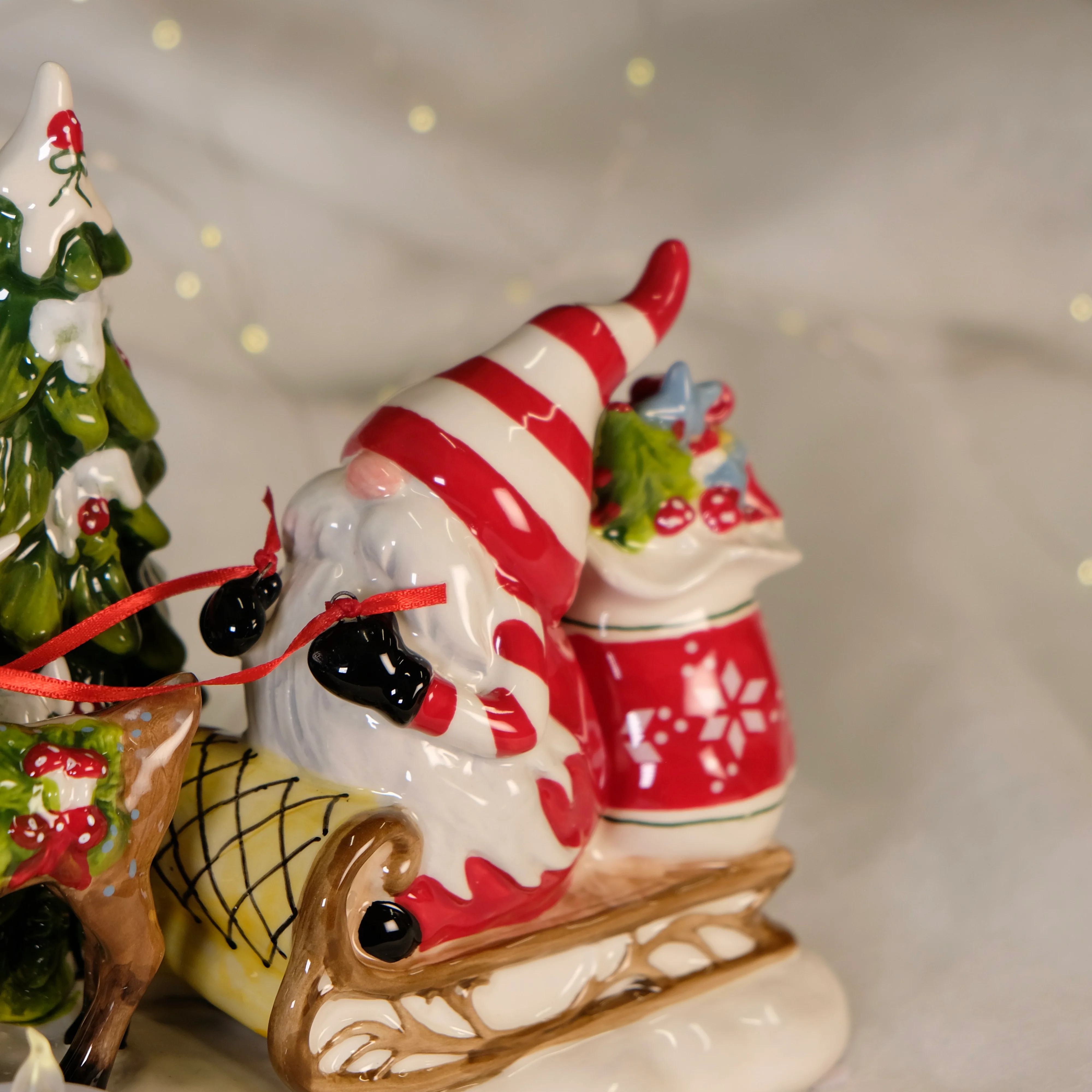 Gnomeville Shopping Tealight Holder - Image 8
