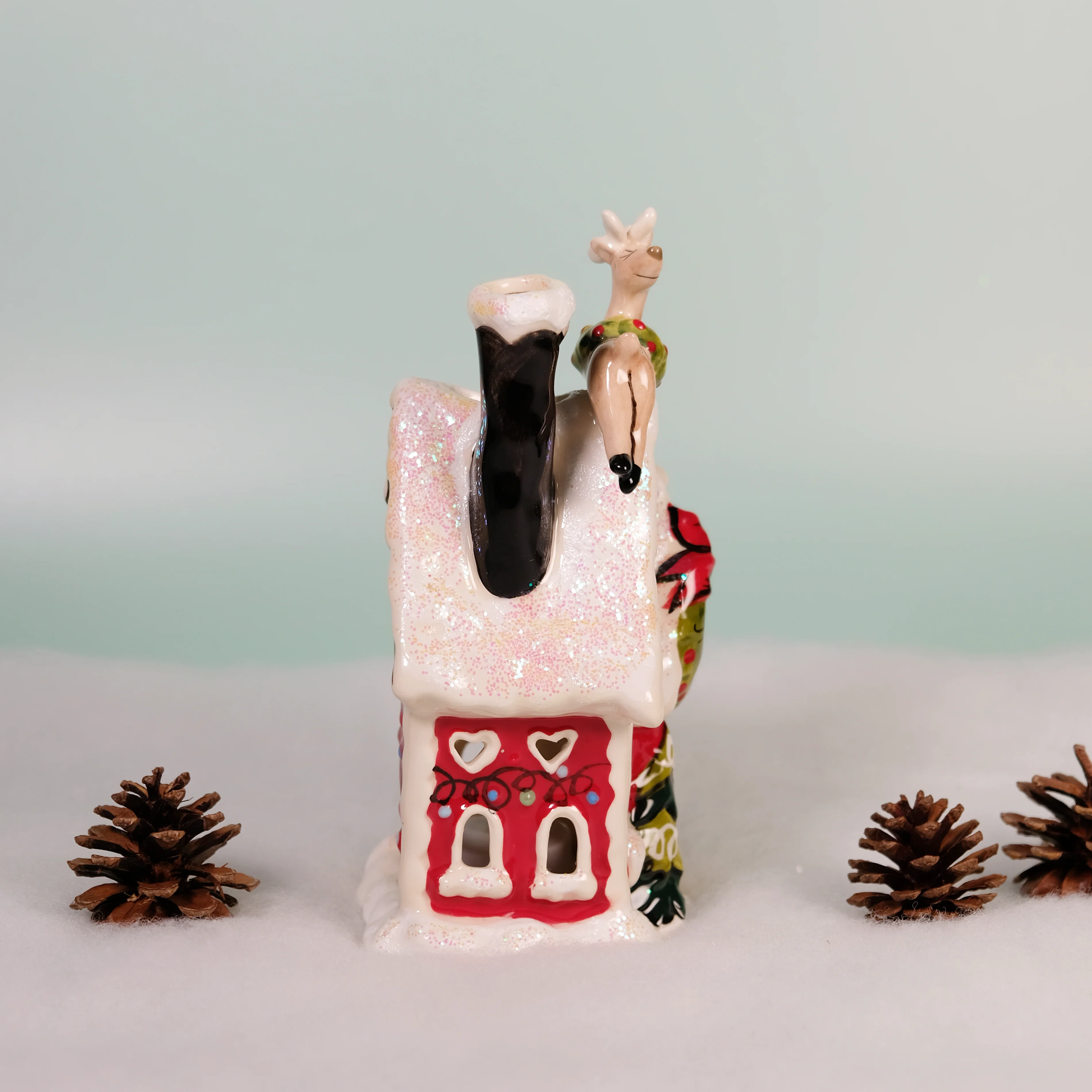 ReindeerVille - Happy Holiday Deer Candle House - Image 3