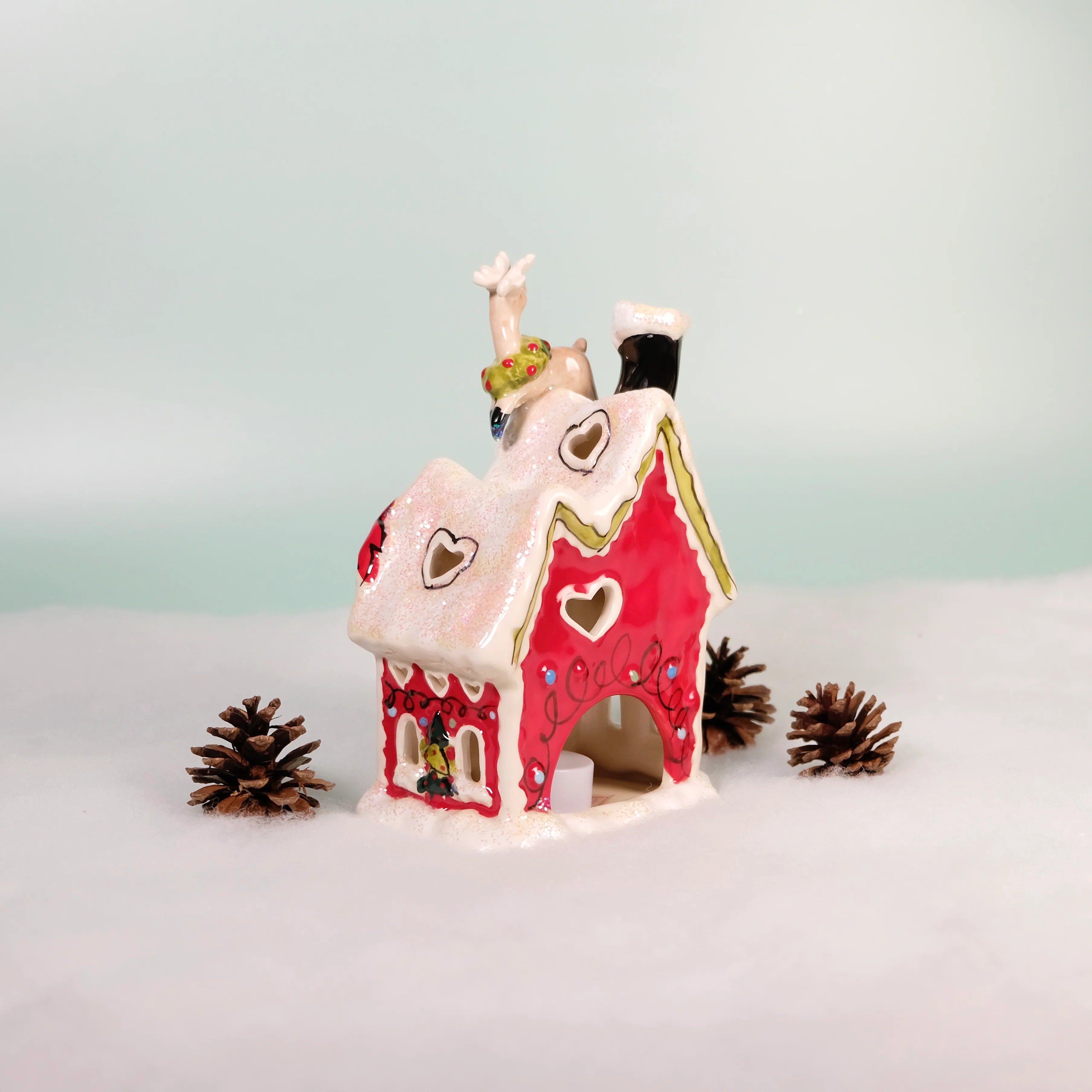 ReindeerVille - Happy Holiday Deer Candle House - Image 6