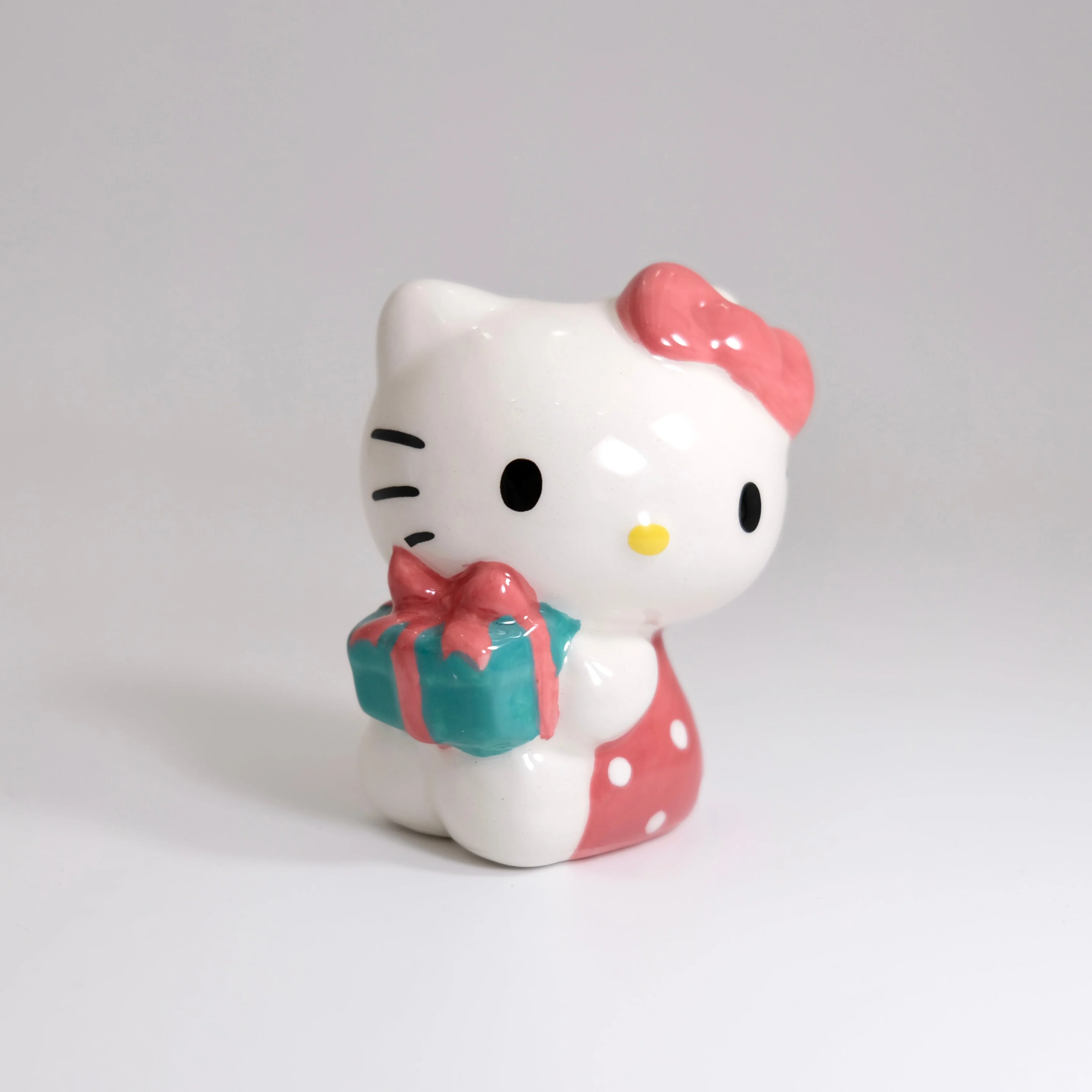 Hello Kitty and Friends Birthday Candle Holder 4 Pcs Set - Image 5