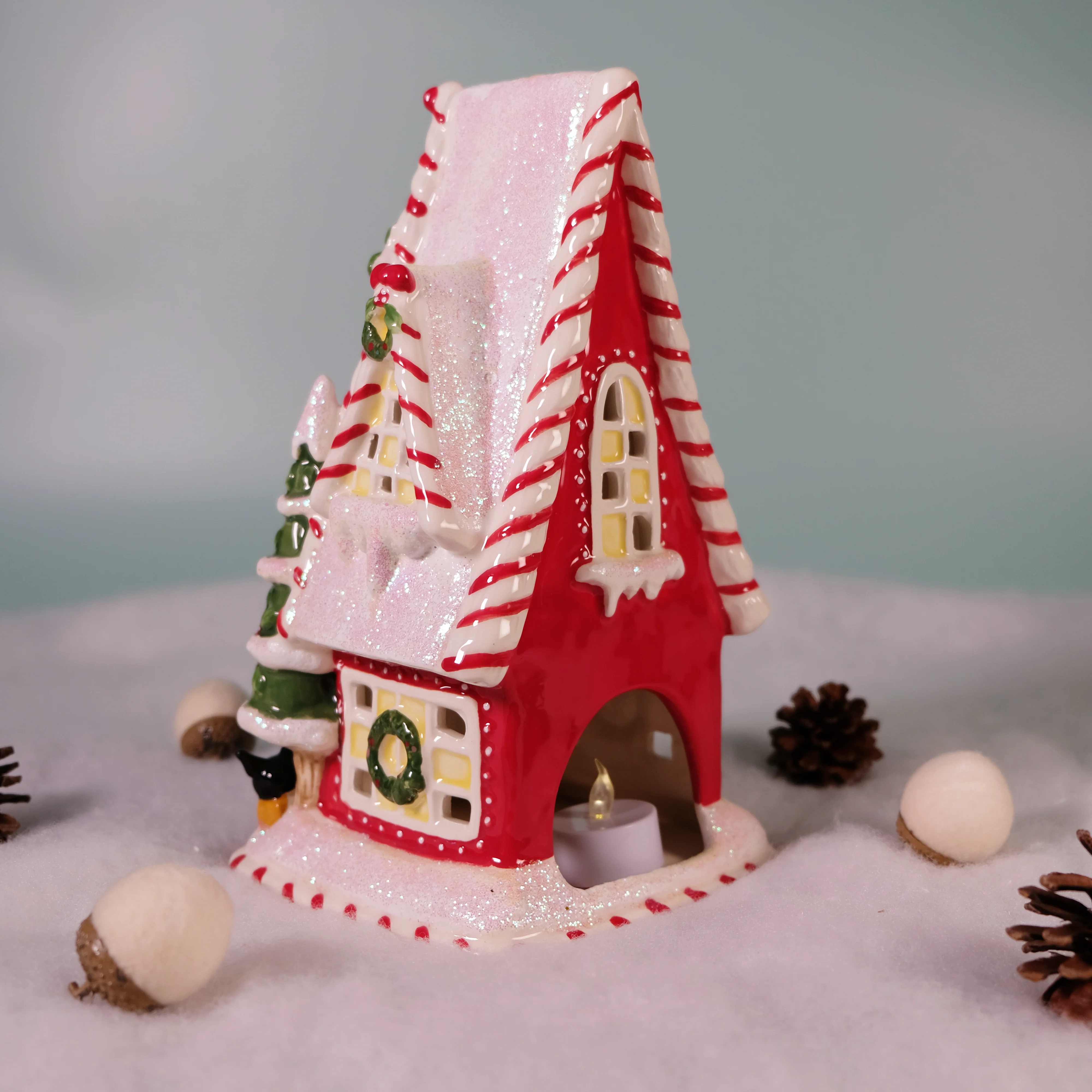 Hello Kitty and Friends Christmas Candle House - Image 3