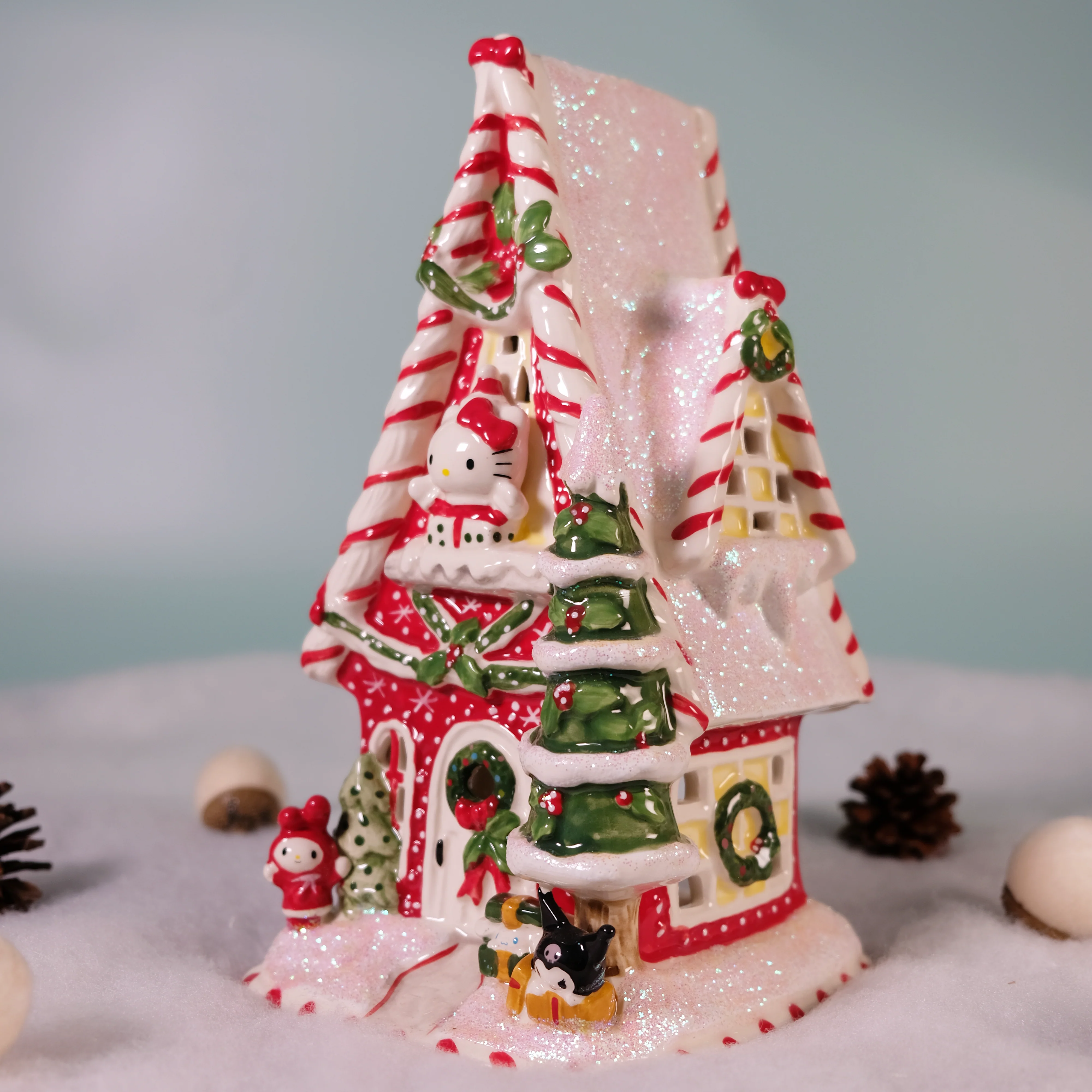 Hello Kitty and Friends Christmas Candle House - Image 4
