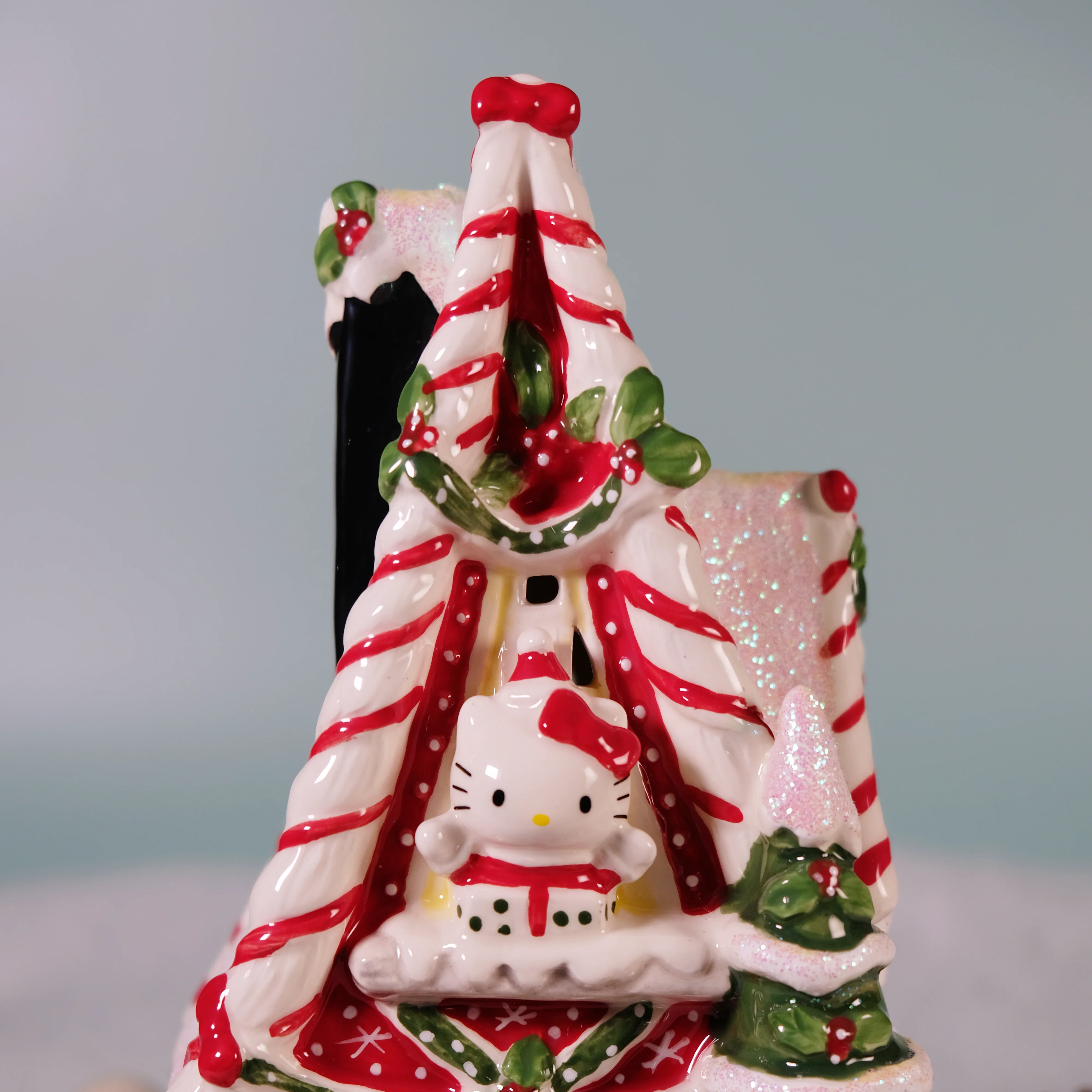 Hello Kitty and Friends Christmas Candle House - Image 6