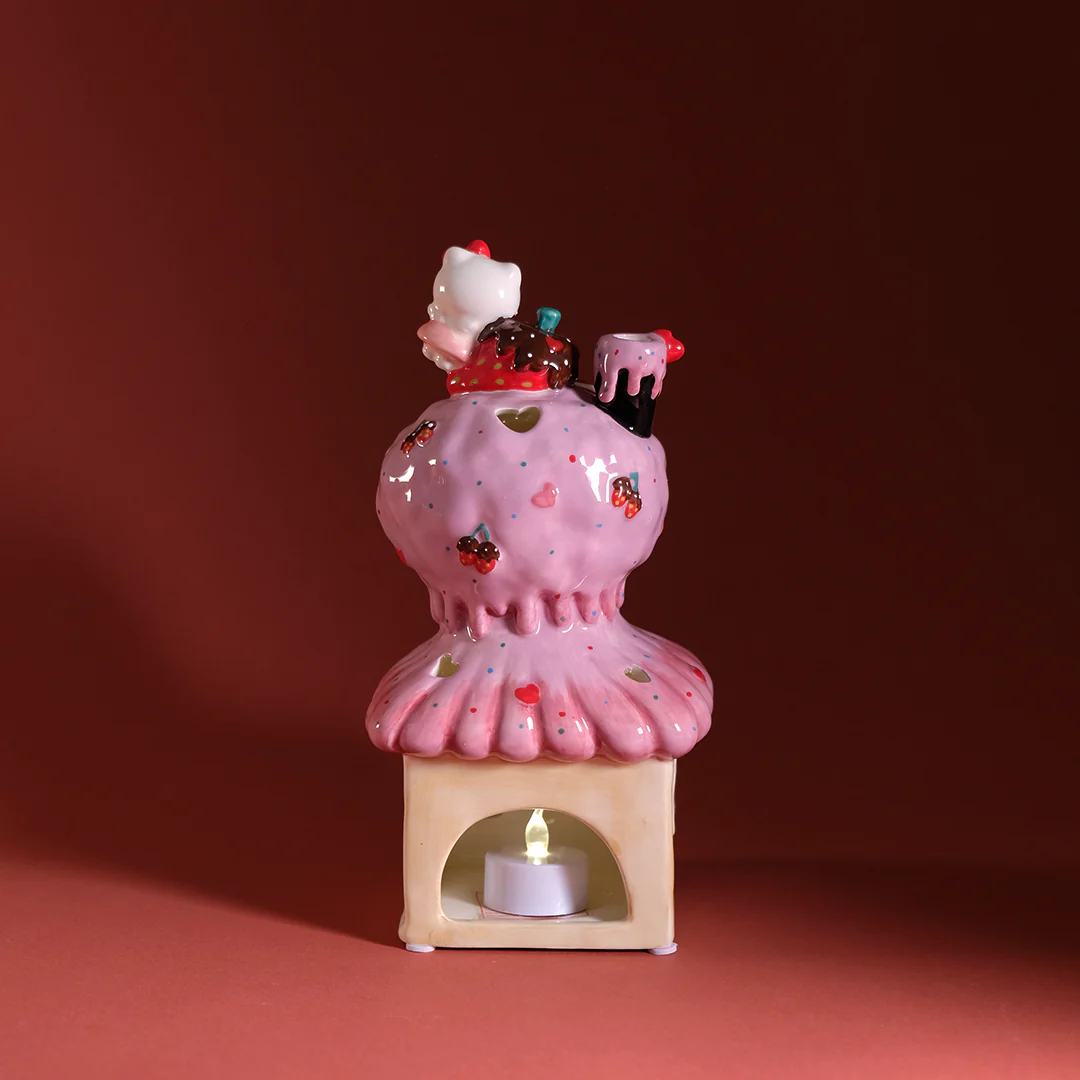 Hello Kitty and Friends Sweet Heart Donut Shop Candle House - Image 3
