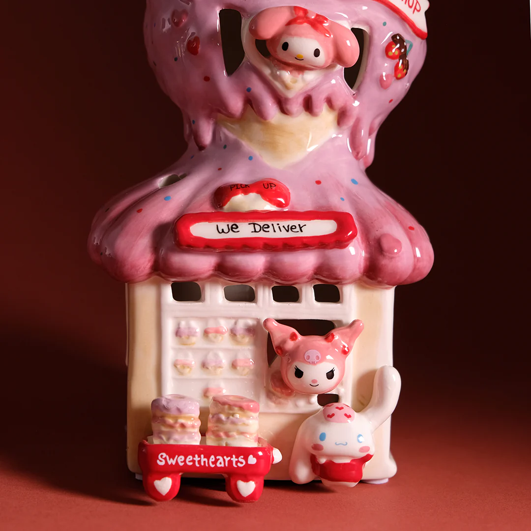 Hello Kitty and Friends Sweet Heart Donut Shop Candle House - Image 5