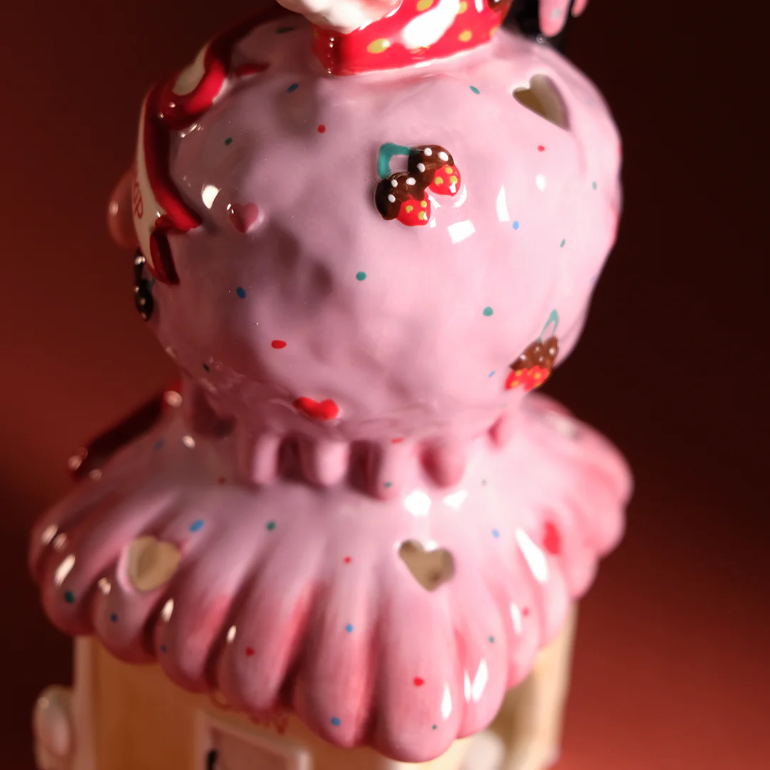 Hello Kitty and Friends Sweet Heart Donut Shop Candle House - Image 7
