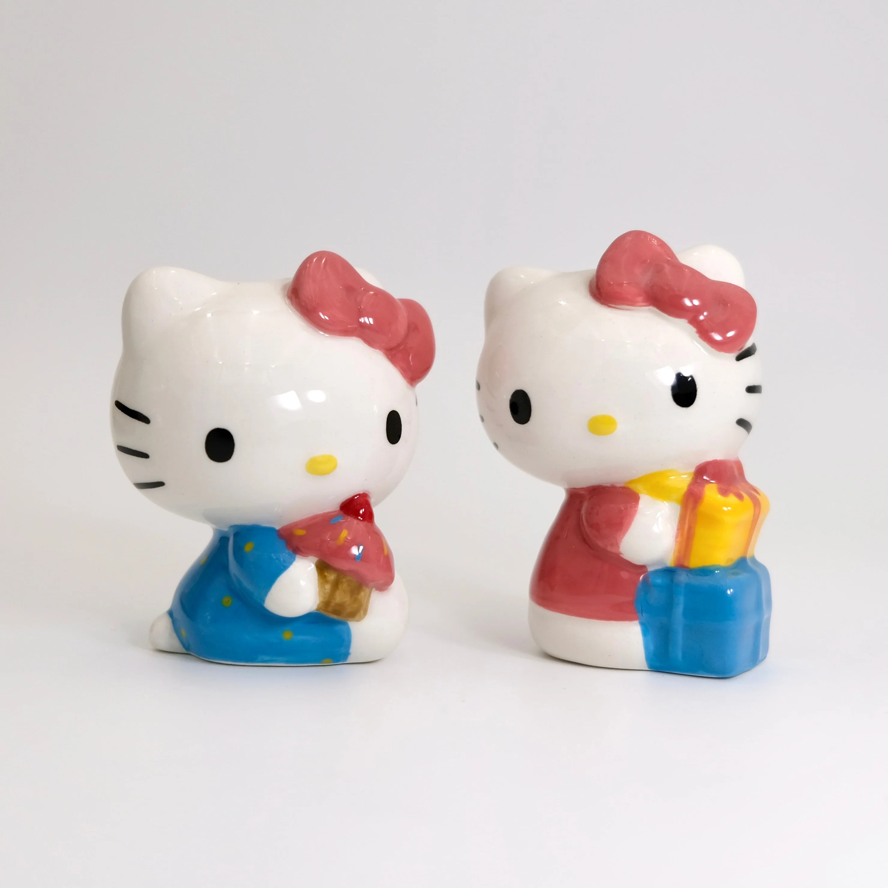 Hello Kitty Birthday Candle Holder 2 Pcs Set