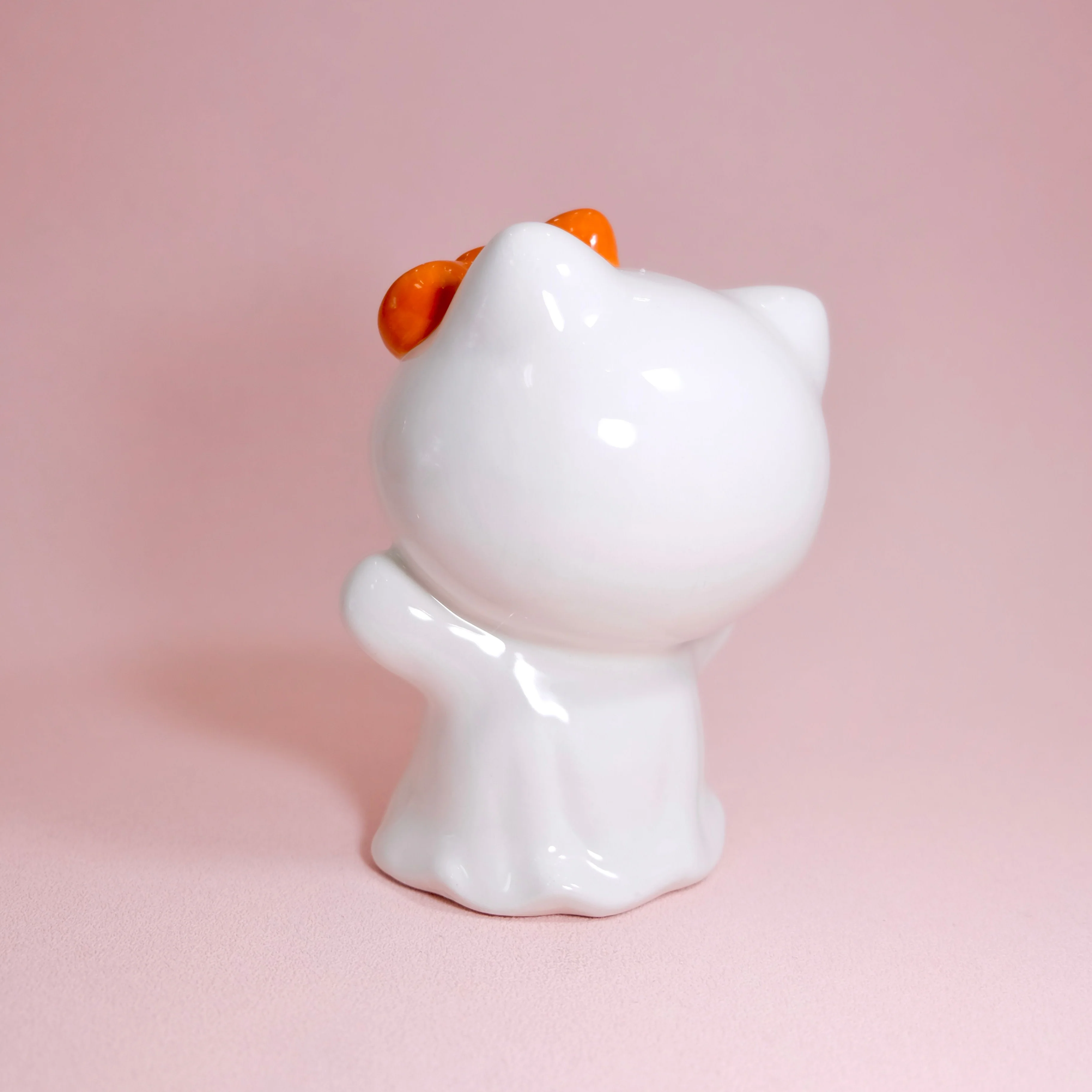 Hello Kitty Boo Banner Figurine - Image 4