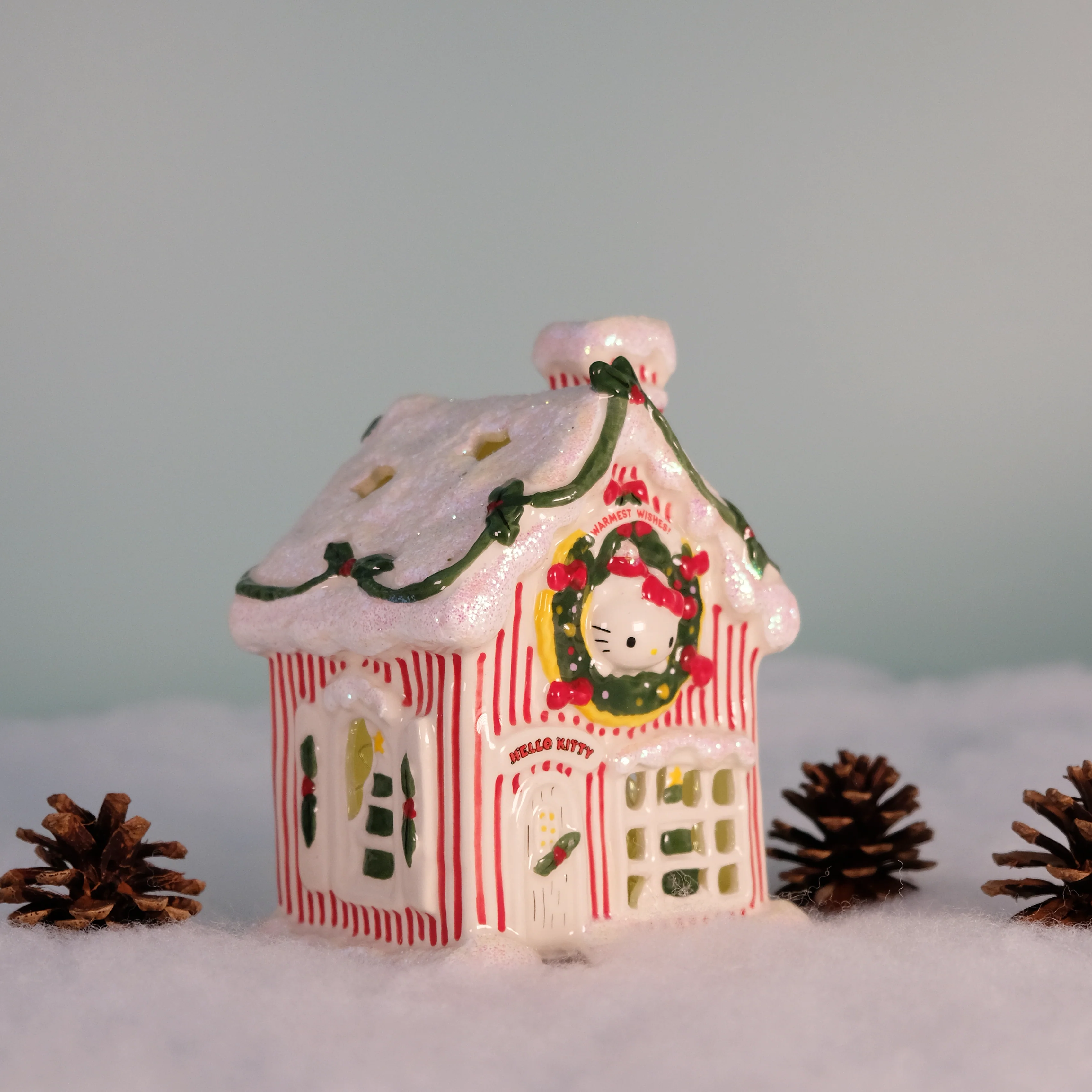 HELLO KITTY CHRISTMAS CANDLE HOUSE - Image 2