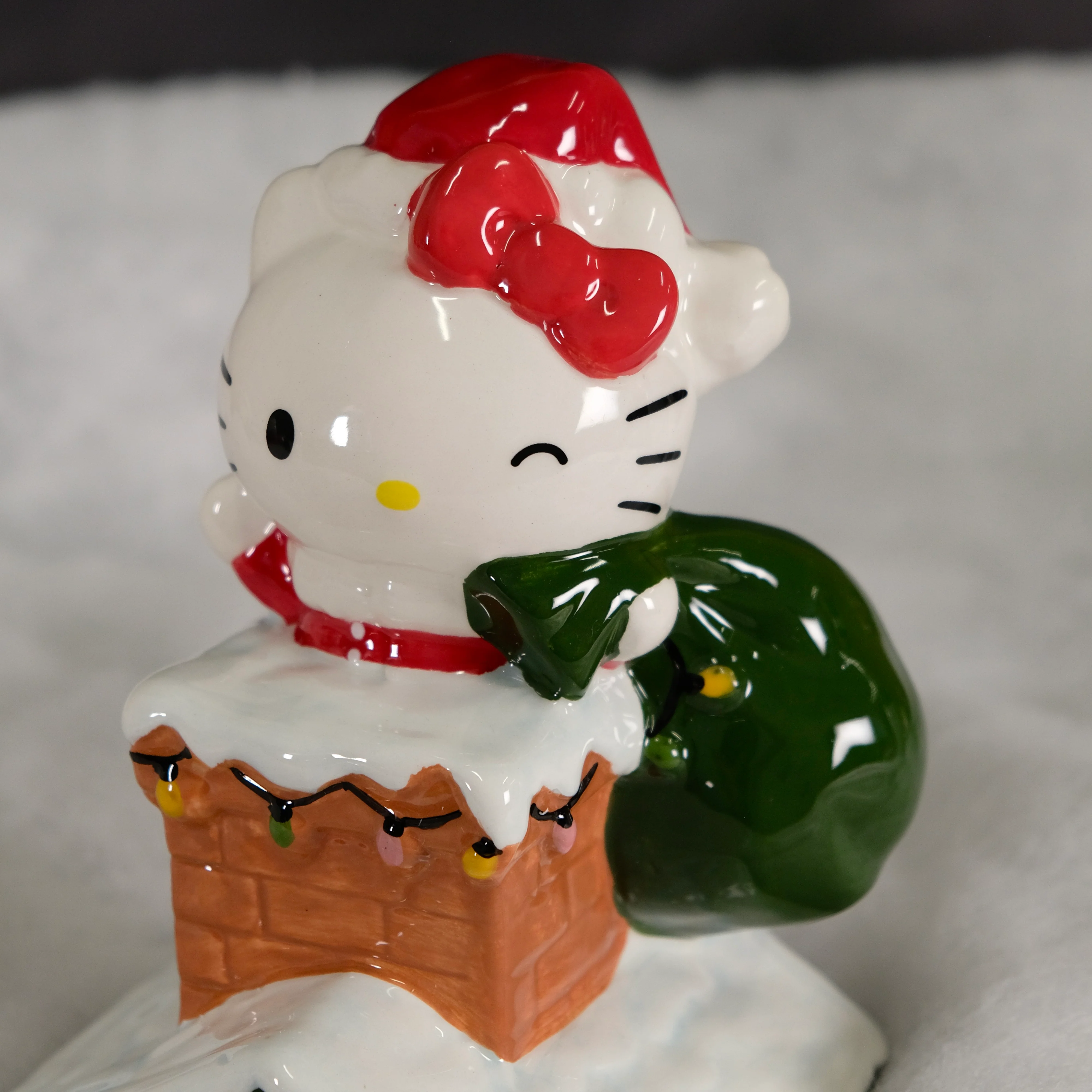 HELLO KITTY CHRISTMAS EVE FIGURINE - Image 2