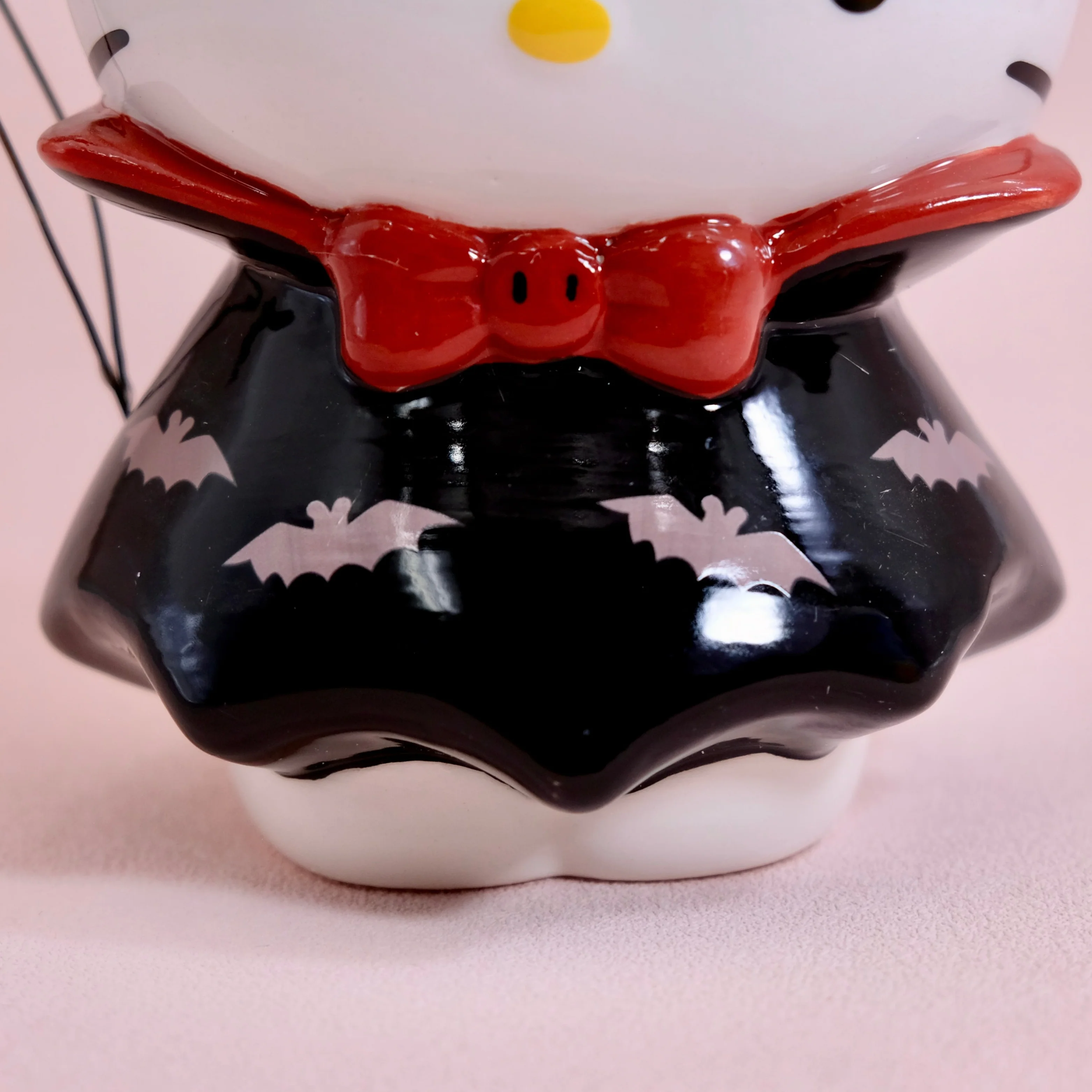 Hello Kitty Countess Bat Figurine - Image 6