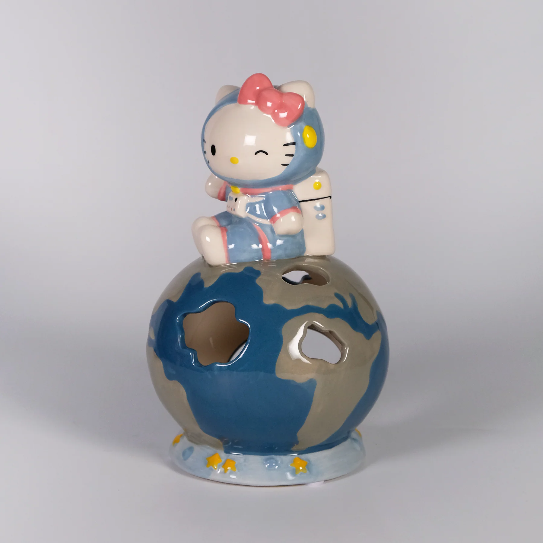 Hello Kitty Earth Explorer Candle House - Image 2