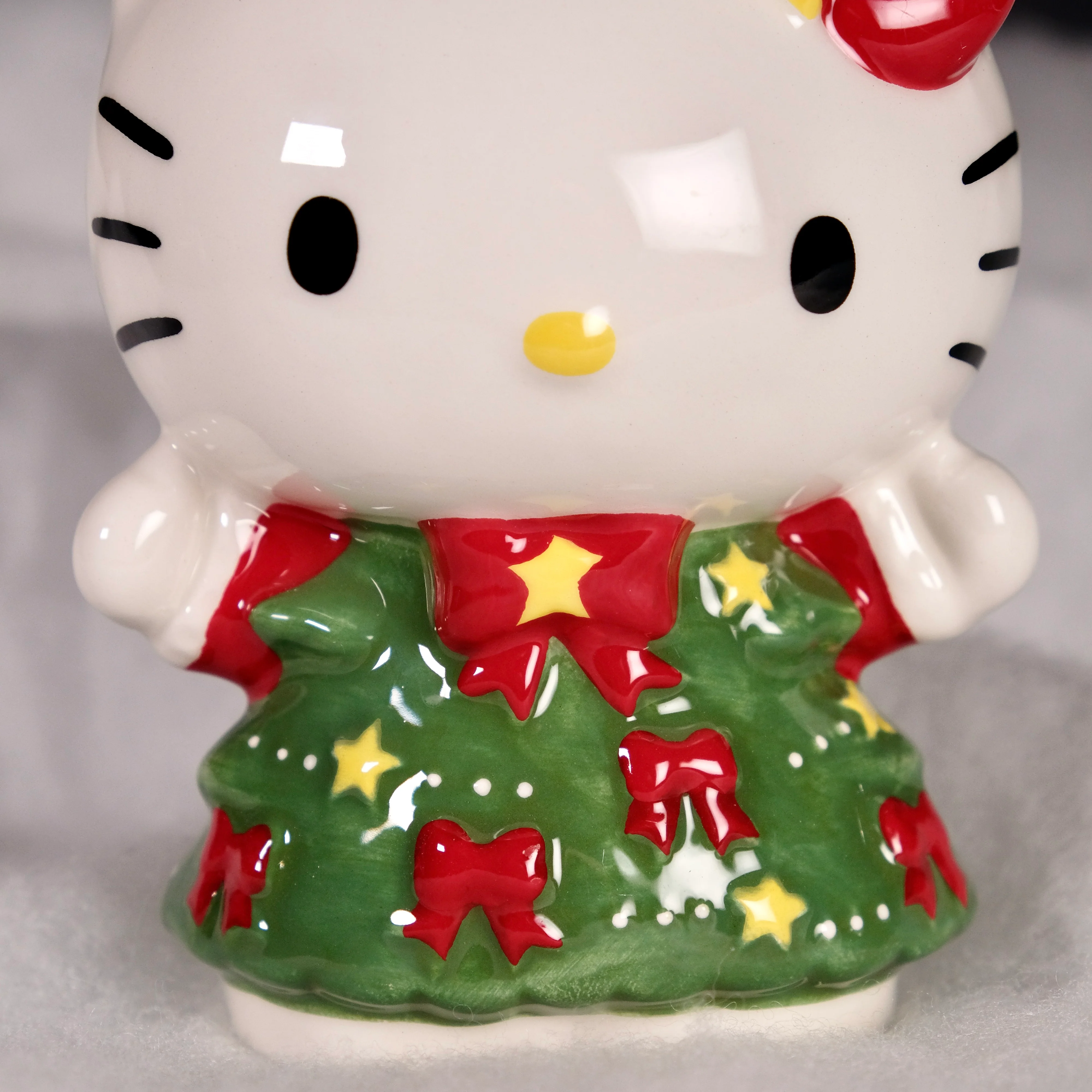 HELLO KITTY HOLIDAY GREEN TREE FIGURINE - Image 7